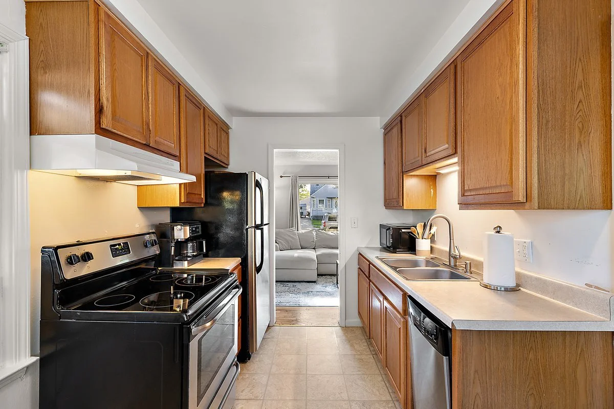 3221 Goodrich St-33.jpg