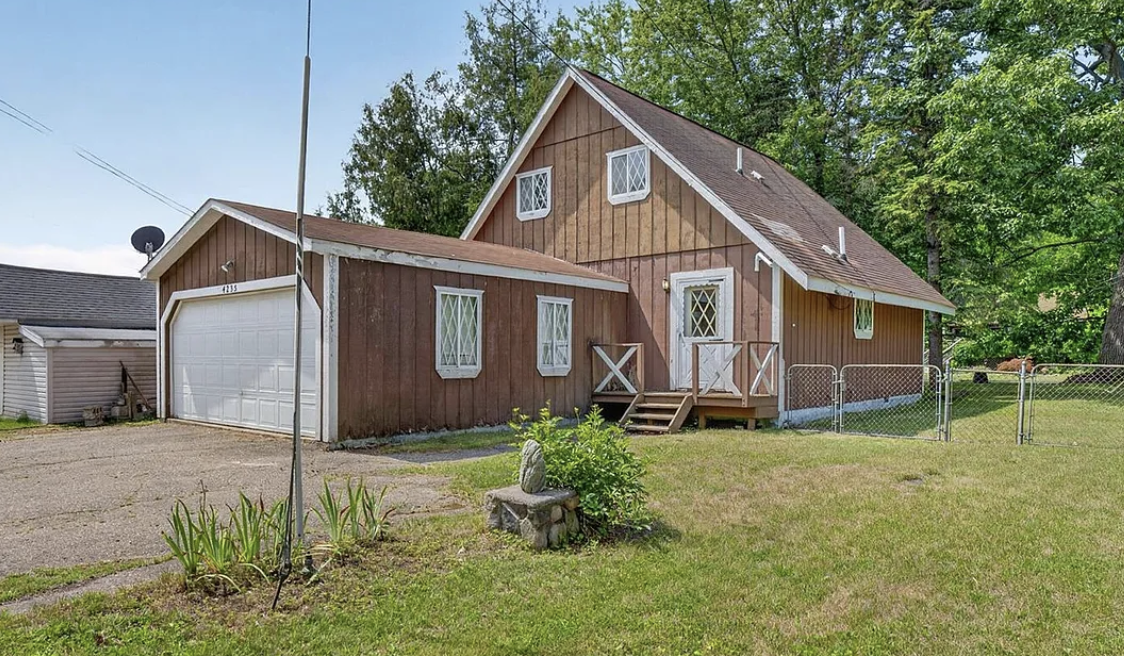 4235 Lake Grove Drive, White Lake