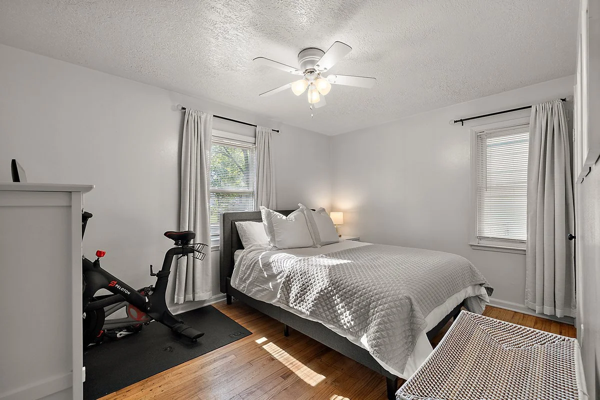 3221 Goodrich St-39.jpg