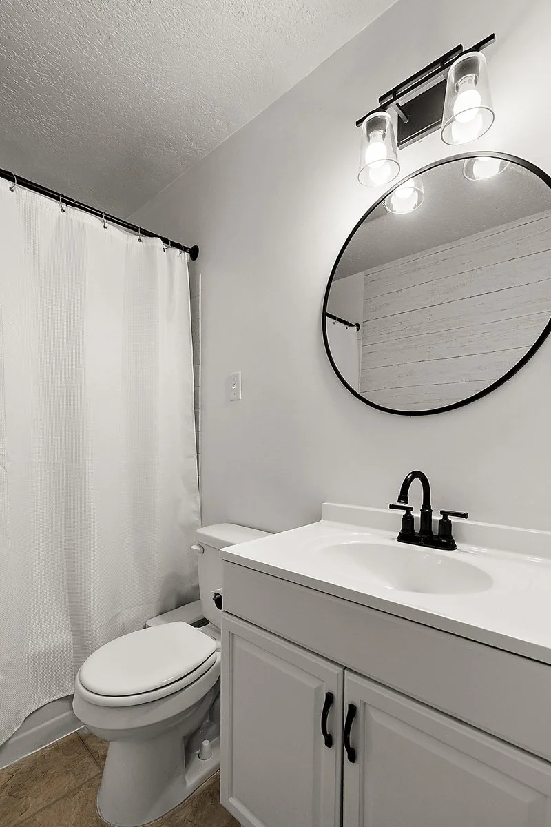 3221 Goodrich St-41.jpg