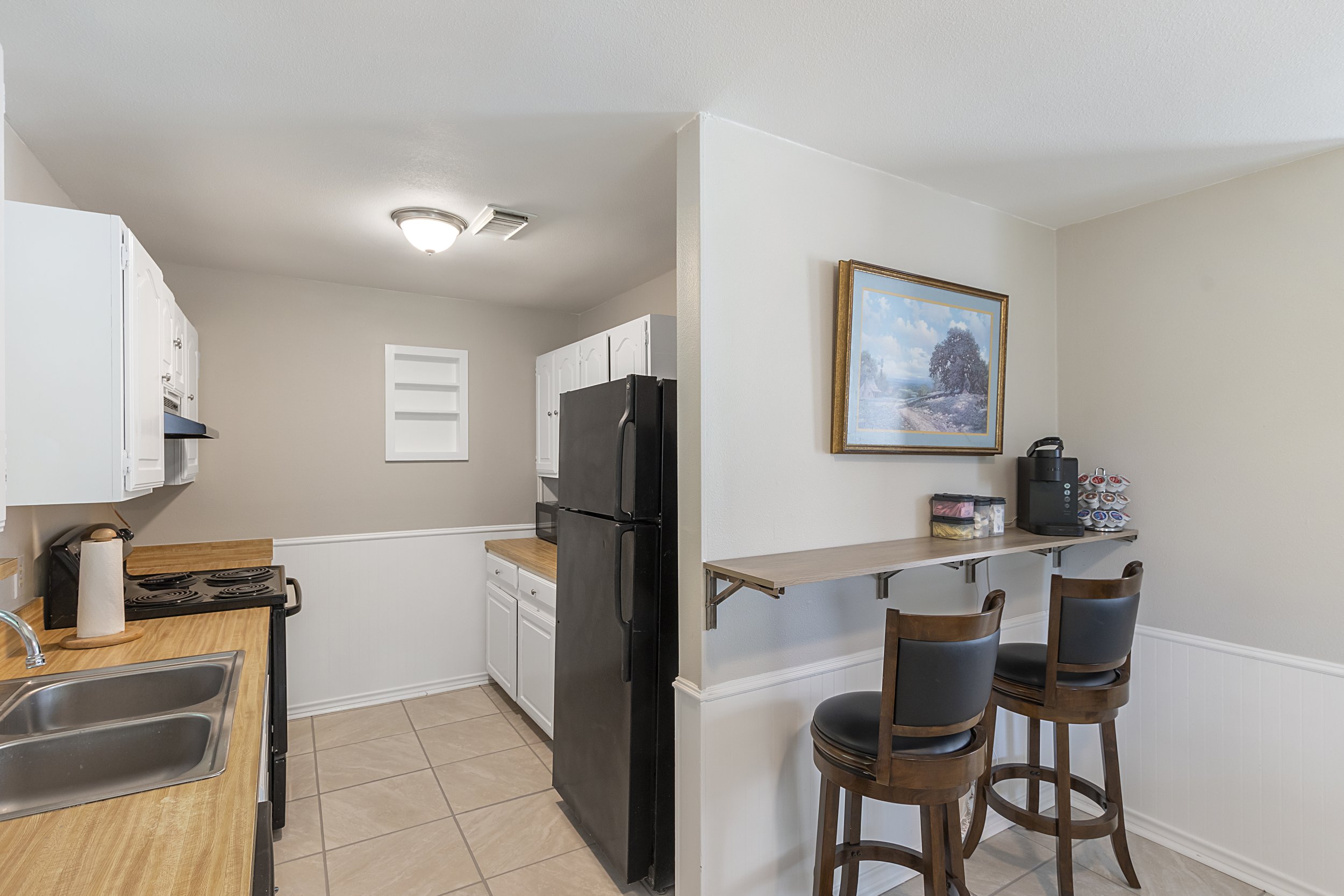 Kitchen/Coffee Bar