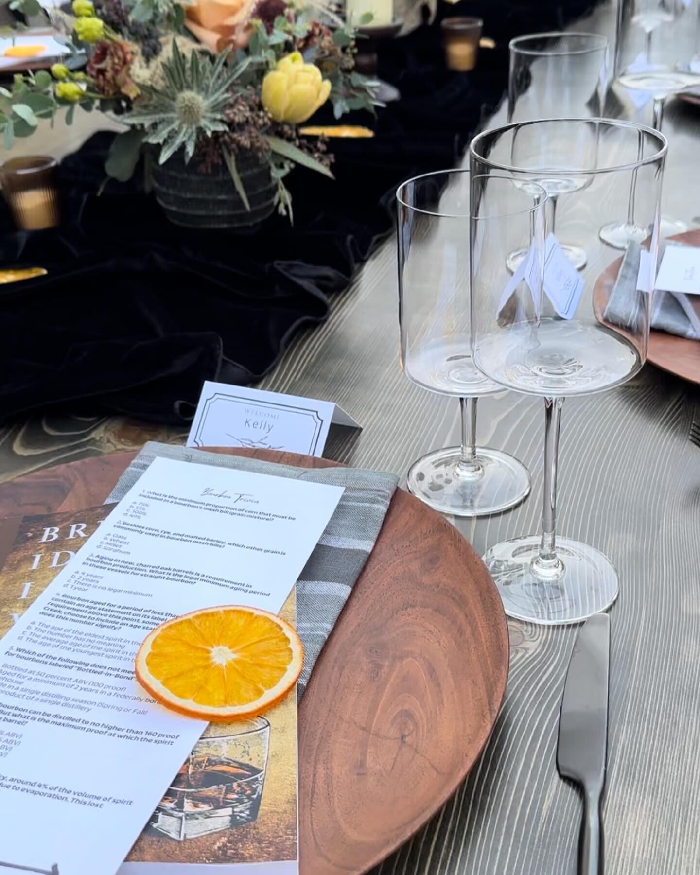 Our recent Bourbon Tasting and Dinner pairing event was an exquisitely curated experience. The masculine design featured wood tables, black leather chairs, and wood plate charger rentals from our friends @brighteventrentals event rentals
created a re
