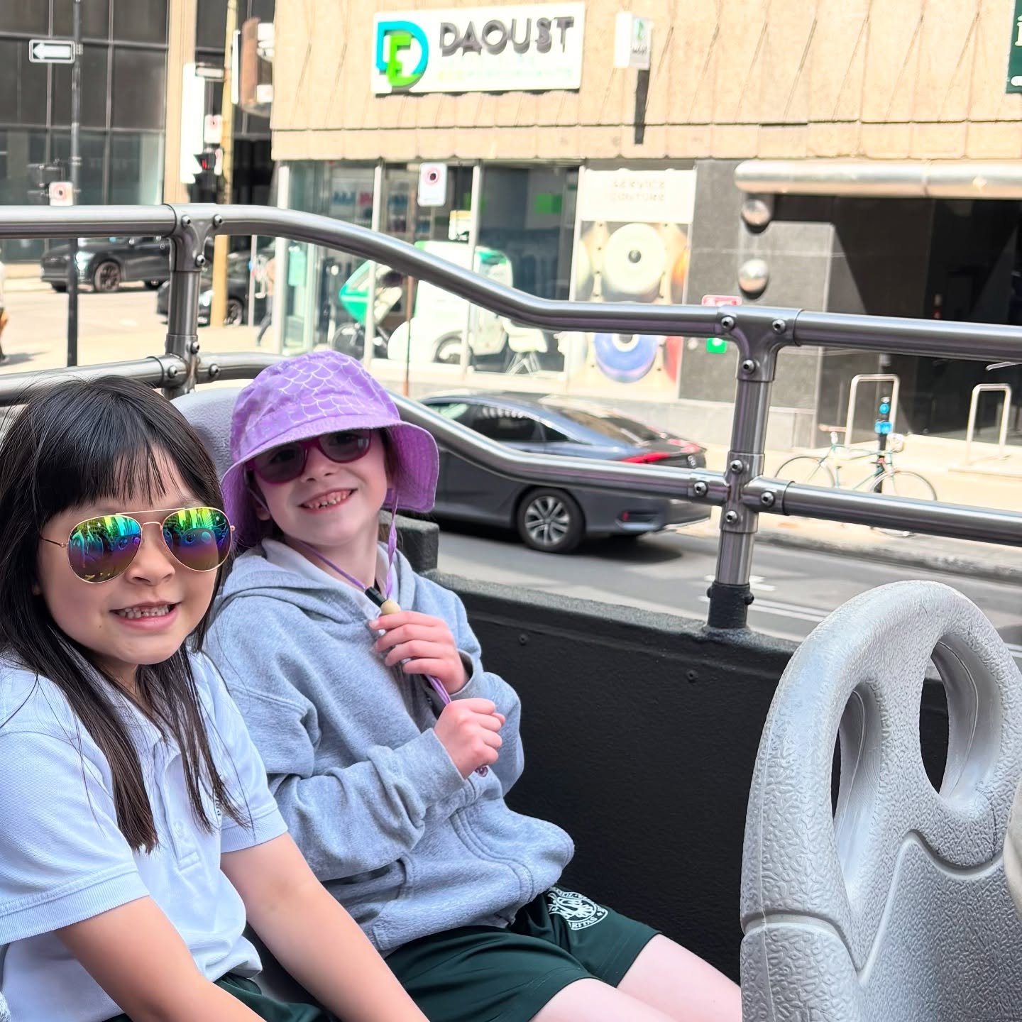 As part of their unit on communities, our Grade 1 students hopped on and off a tour bus to explore the city of Montr&eacute;al! From discovering landmarks to learning about local neighbourhoods, it was a day filled with excitement and curiosity. Thei