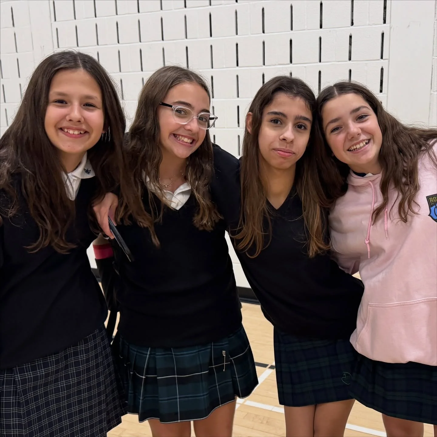 On Wednesday afternoon, we welcomed back our newest alumni, the Class of 2025, for their Homecoming Reunion! Proud in their new uniforms, our graduates shared their high school experiences with our current Grade 6 class during a “speed mentorin