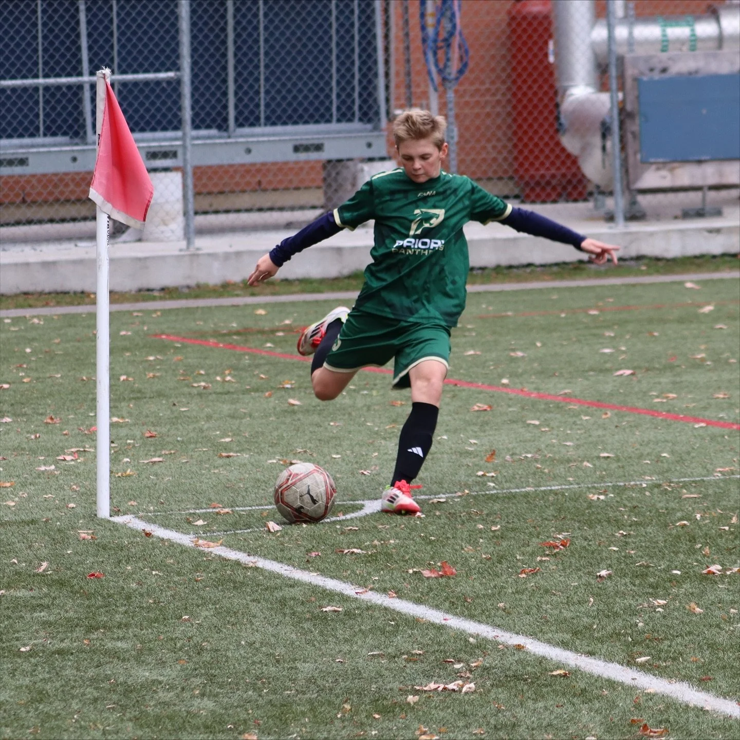 At The Priory, every child who wants to play on a team gets to play.
This fall, an impressive 67 out of 74 students in Grades 4-5-6 proudly represented The Priory on the soccer field, playing interscholastic soccer throughout the season. It’s a