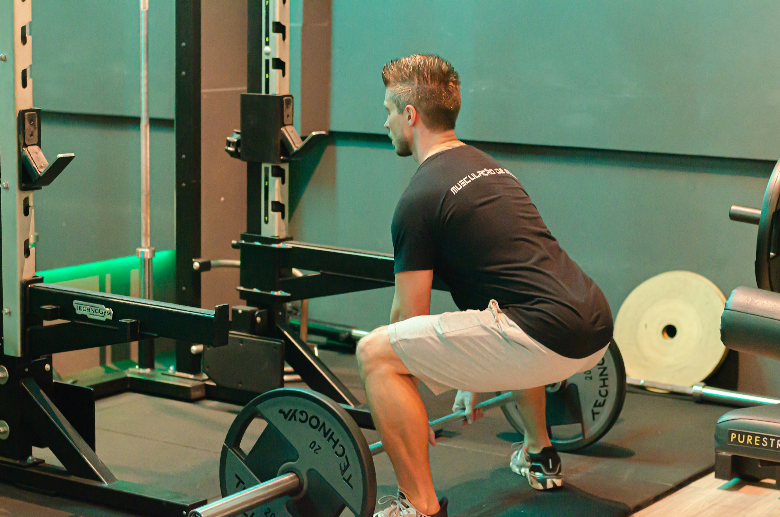 What is the difference between compound and isolated movements?