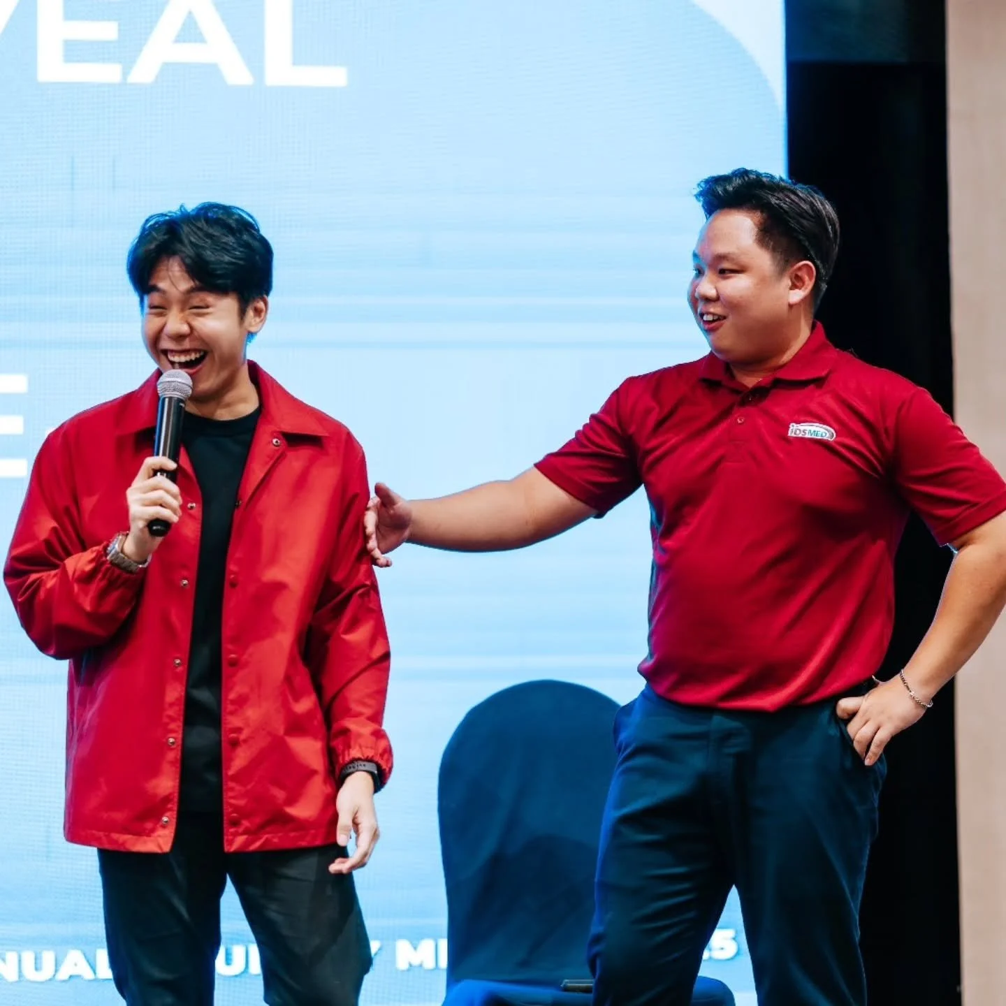 Thoroughly enjoyed my time hosting for the amazing team at @idsmed.sg for the 2nd time hehe

Looking forward to seeing them again for the 3rd time in 2026 👀👀

#emceesg
#emceejasontan