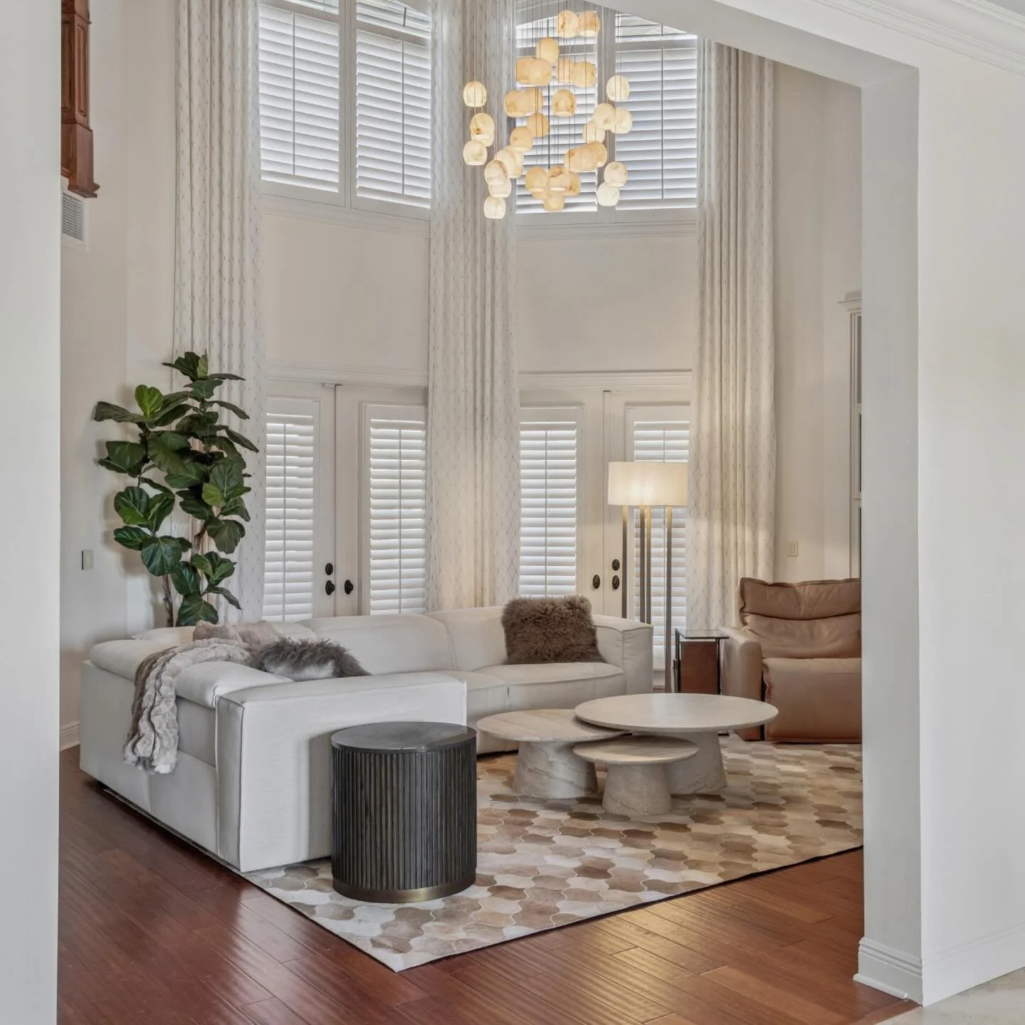 Design that feels elevated yet completely livable. A warm neutral palette, sculptural furnishings, and layered textures create a contemporary organic space that feels relaxed, refined, and timeless.

#balancingactinteriors
#livableluxury 
#modernorga