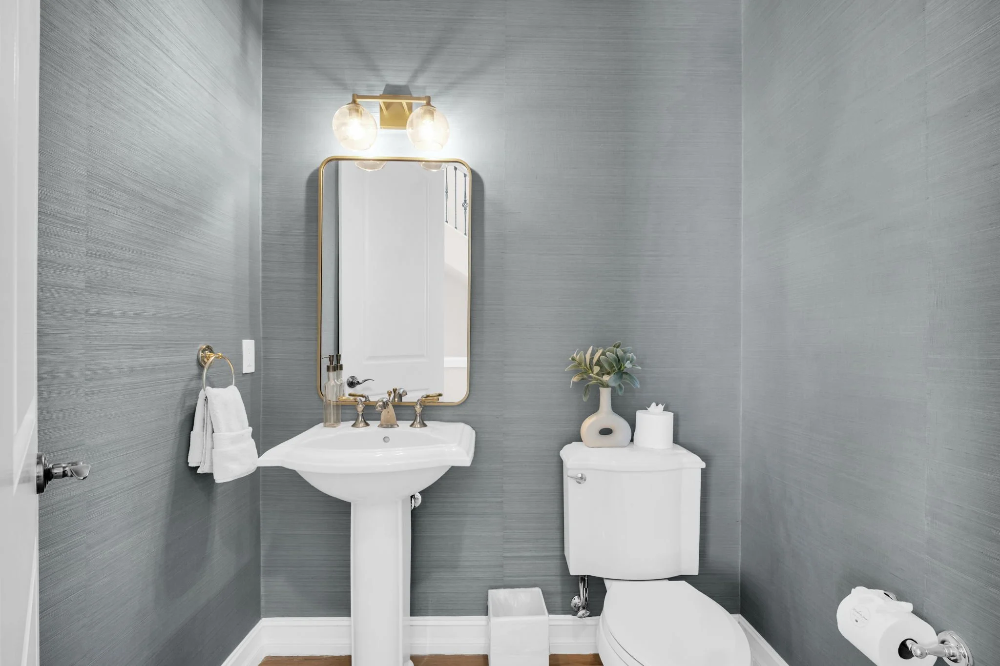 powder room -nm.jpg