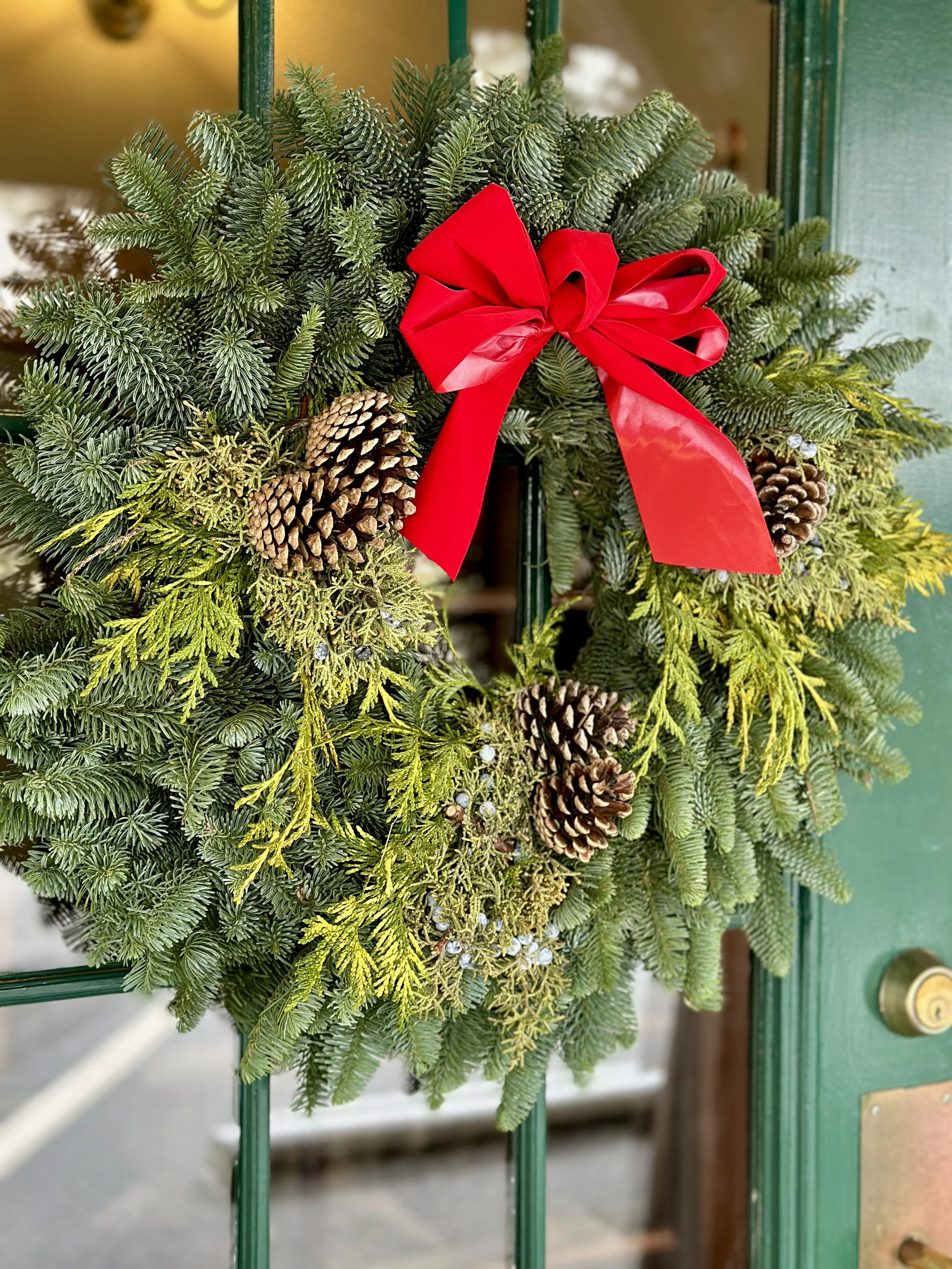 24' Round Holiday Wreath