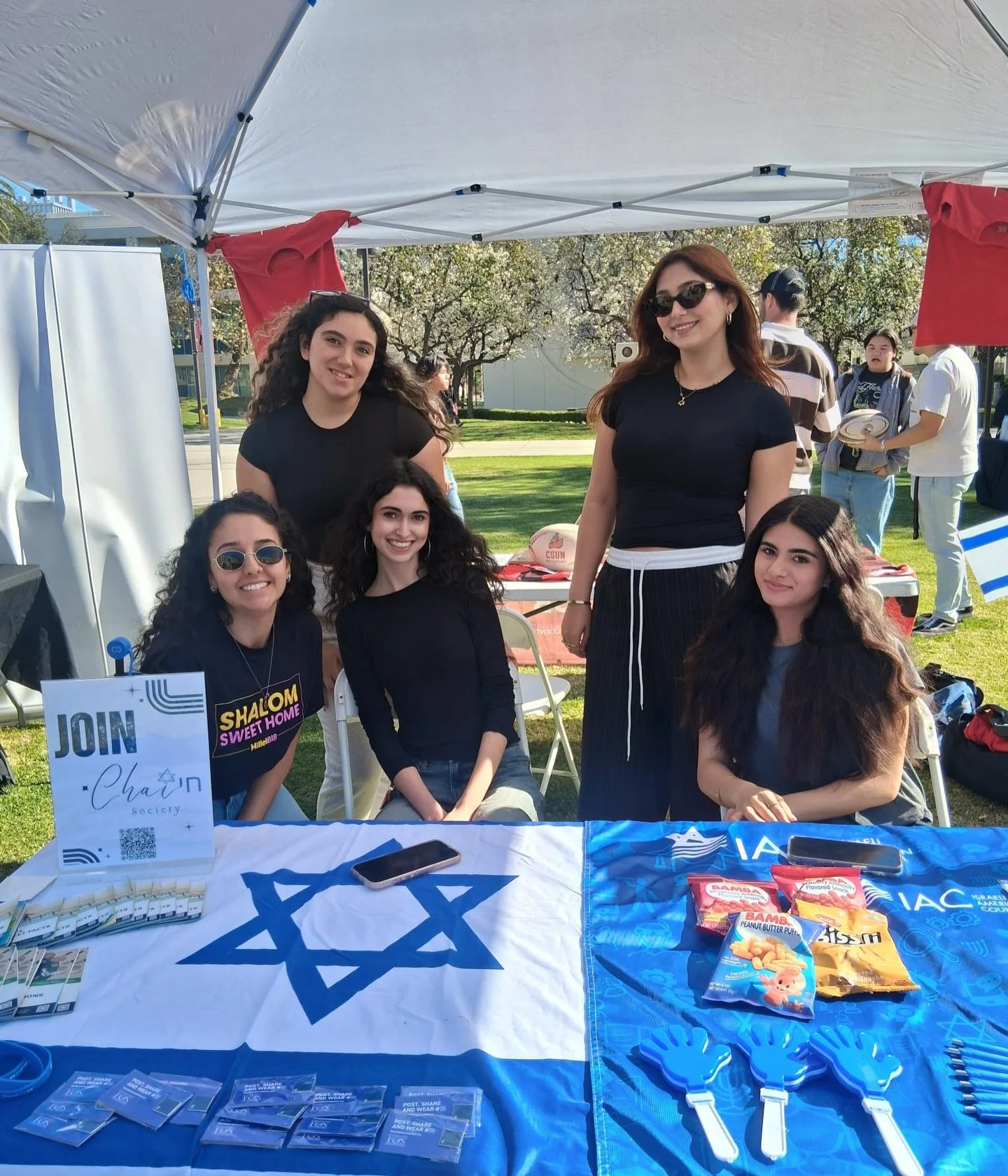 CSUN Meet the Clubs = SUCCESS 🎉 We had the best time meeting so many new students and sharing all things Hillel 818. Can&rsquo;t wait to see you around campus and keep a look out for something exciting happening on campus next week!!
