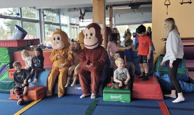 A rare happy visit from Bongo and Mango this weekend. They love to dance with the kiddos!