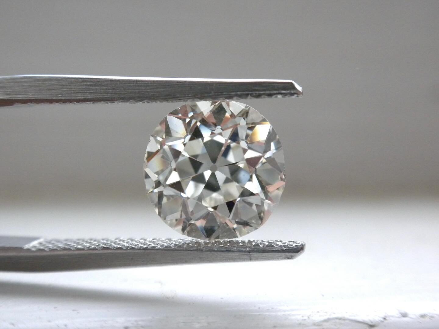 A moment for the quintessential magic of an Old European Cut Diamond. 

Known for their large open facet arrangement that appears almost kaleidoscope in nature, and the dead giveaway- the open culet which can tell alot about when each stone was born.