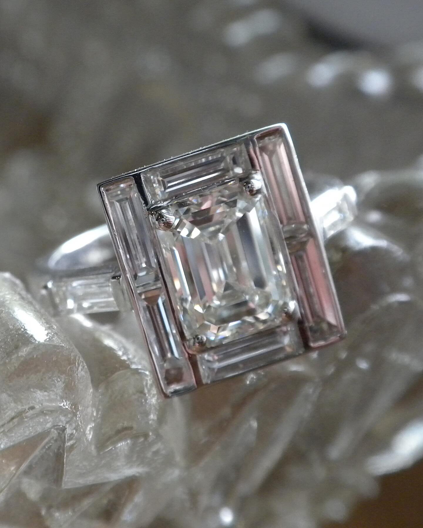 Step cut diamonds&mdash; exquisite and intentional. Loved for their clean geometric lines with rectangular or square facets creating a play of light known as &ldquo;hall of mirrors&rdquo;