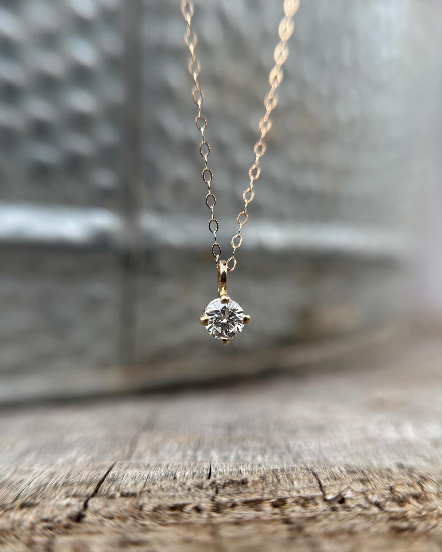 Have you been eyeing a new diamond piece of jewelry? What better time to treat yourself than the month of April! The month of diamond 💎
