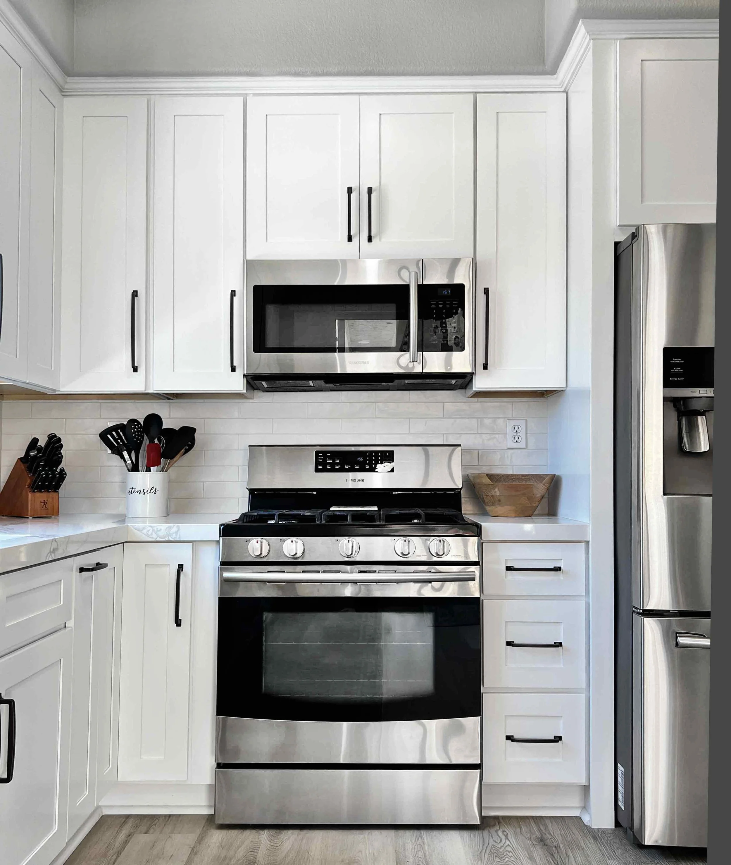 White Shaker Cabinets Over Range | Kitchen Remodel