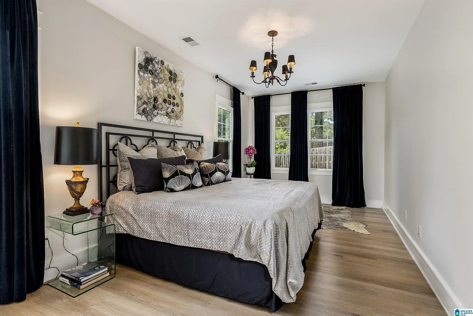 3326 Ridgely Dr, Birmingham, AL 352437b2cbc3ab6bcbde72aa0a1be4bf0bd0c-uncropped_scaled_within_1536_1152.webp
