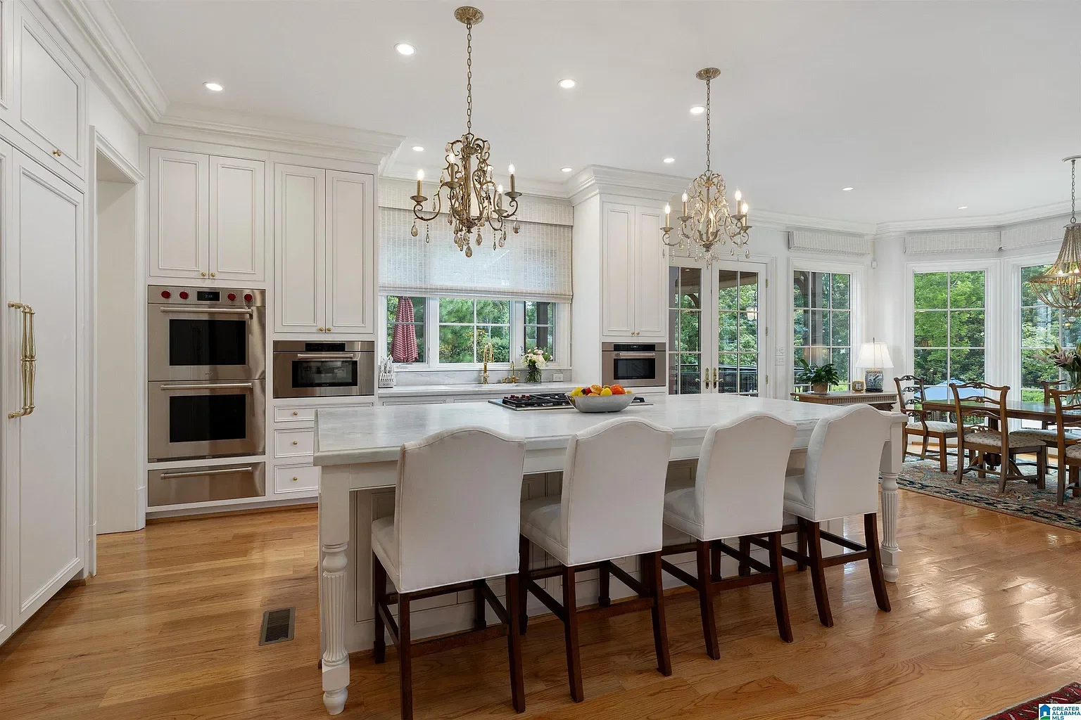 120 Lake Drive Mountain Brook AL _ Luxury Real Estate _Southern Homes98bf5ce9ef40be35404acfdc4182804a-uncropped_scaled_within_1536_1152.webp