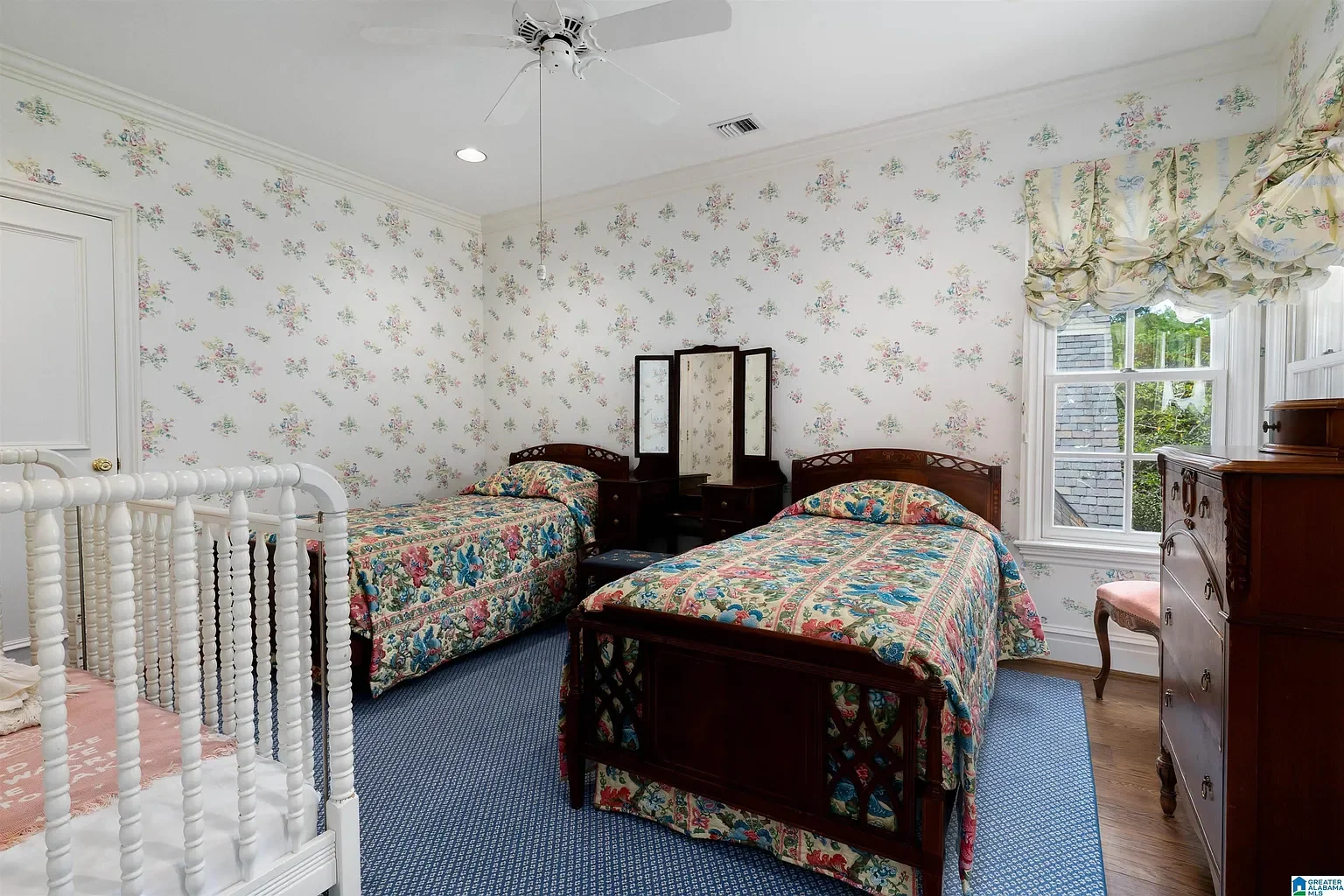 120 Lake Drive Mountain Brook AL _ Luxury Real Estate _Southern Homes6e2ed3618fe093ddff4085c2d42ddbe2-uncropped_scaled_within_1536_1152.webp