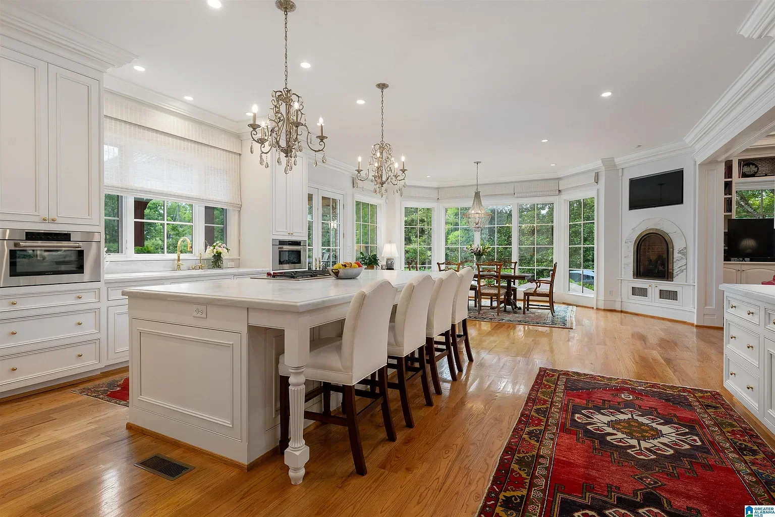 120 Lake Drive Mountain Brook AL _ Luxury Real Estate _Southern Homes62e864d89feb8fe313d7375e7c9911af-uncropped_scaled_within_1536_1152.webp