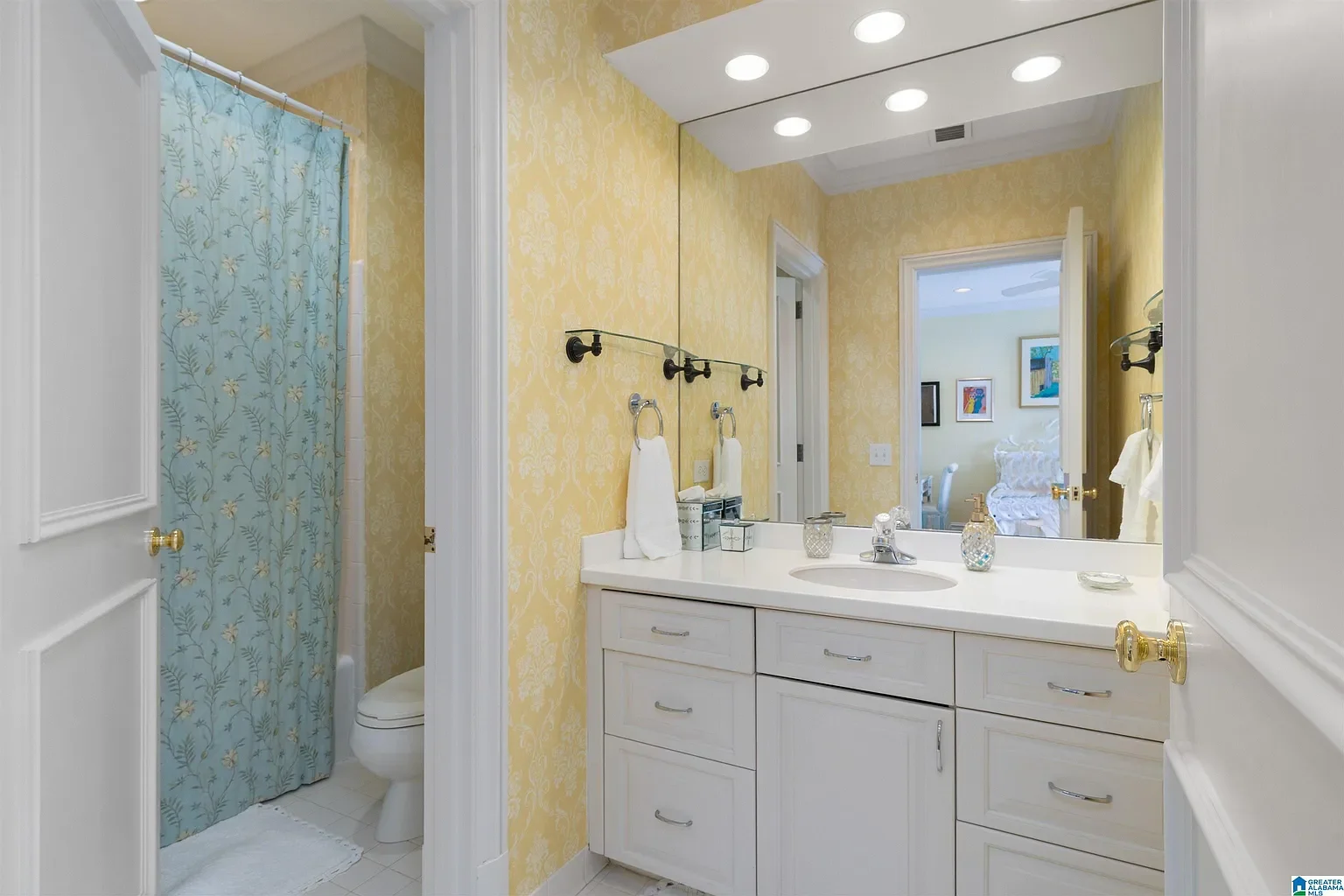 120 Lake Drive Mountain Brook AL _ Luxury Real Estate _Southern Homes58e2e1a7a5e9fa8fad7096207af5c075-uncropped_scaled_within_1536_1152.webp