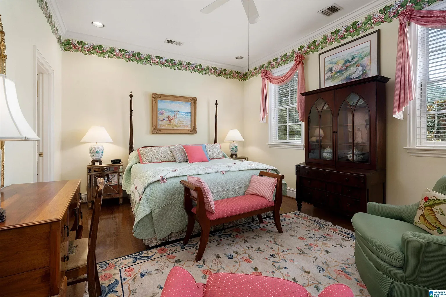 120 Lake Drive Mountain Brook AL _ Luxury Real Estate _Southern Homesc0d9b12ce734ef749cc7670feb0edc88-uncropped_scaled_within_1536_1152.webp