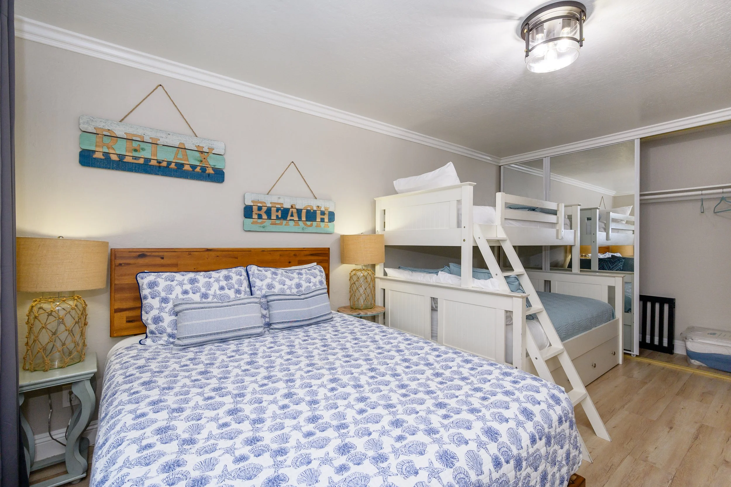 Upstairs Guest Room_5.jpg