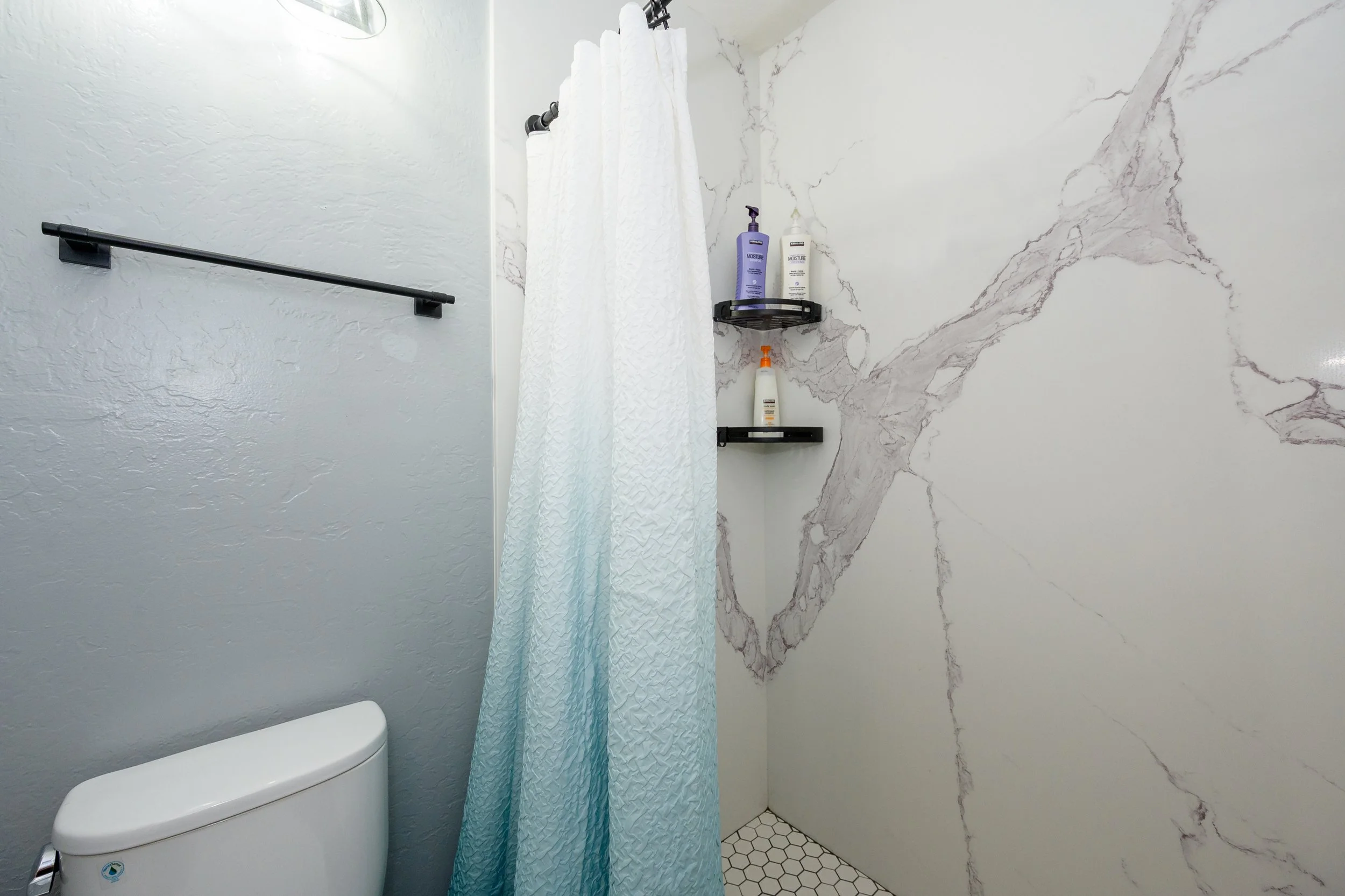 Upstairs Master Bath_4.jpg