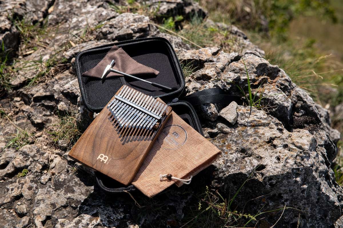 MEINL-Sonic-Energy-Solid-Kalimba-17-Toene-schwarze-Walnuss-KL1701S_1210a84_600x600@2x.jpeg