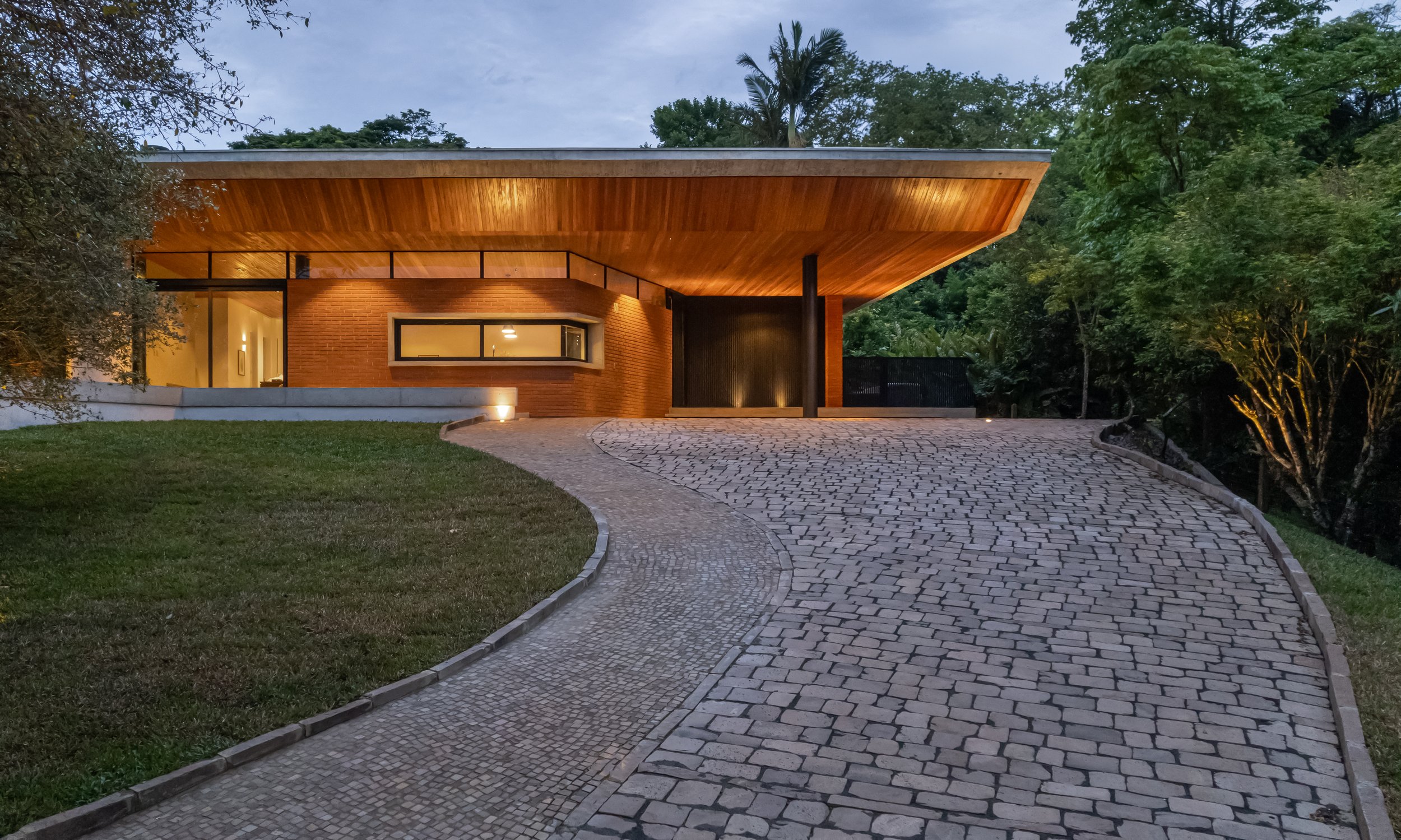  39Galeria 733 - Casa .jpg