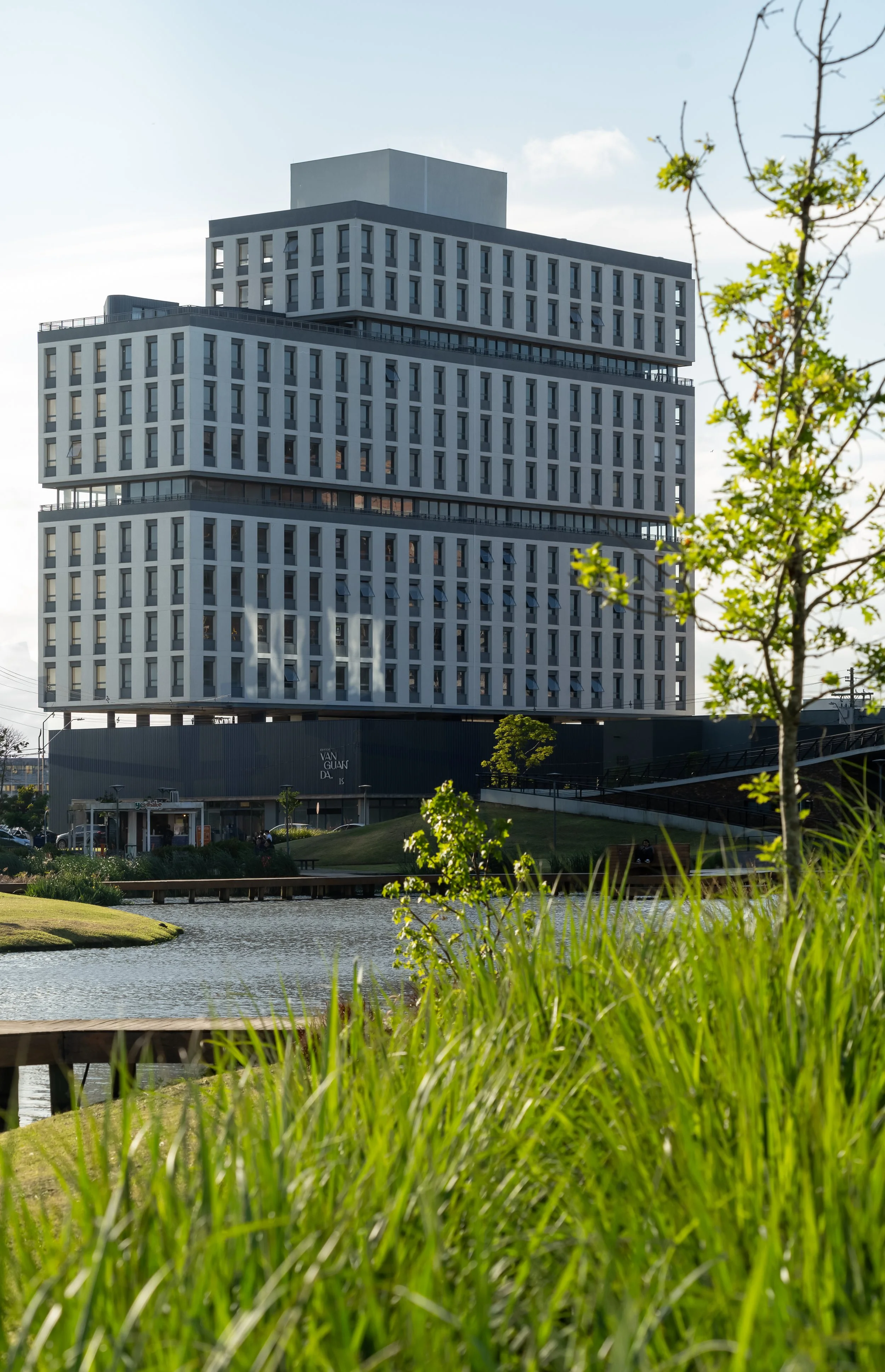 VANGUARDA vanguarda 05vVANGUARDA - Parque Una_.jpg