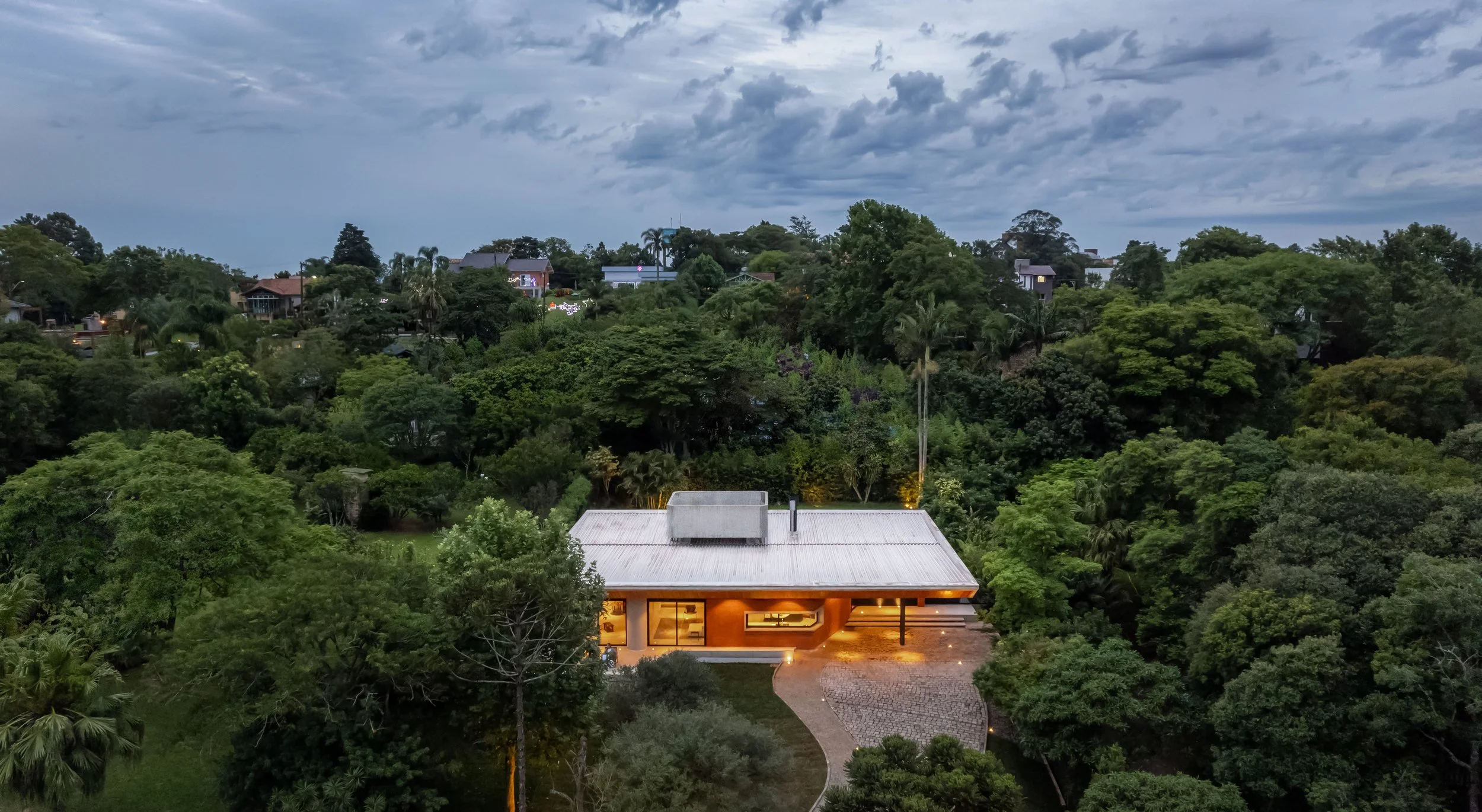  38Galeria 733 - Casa  copy.jpg