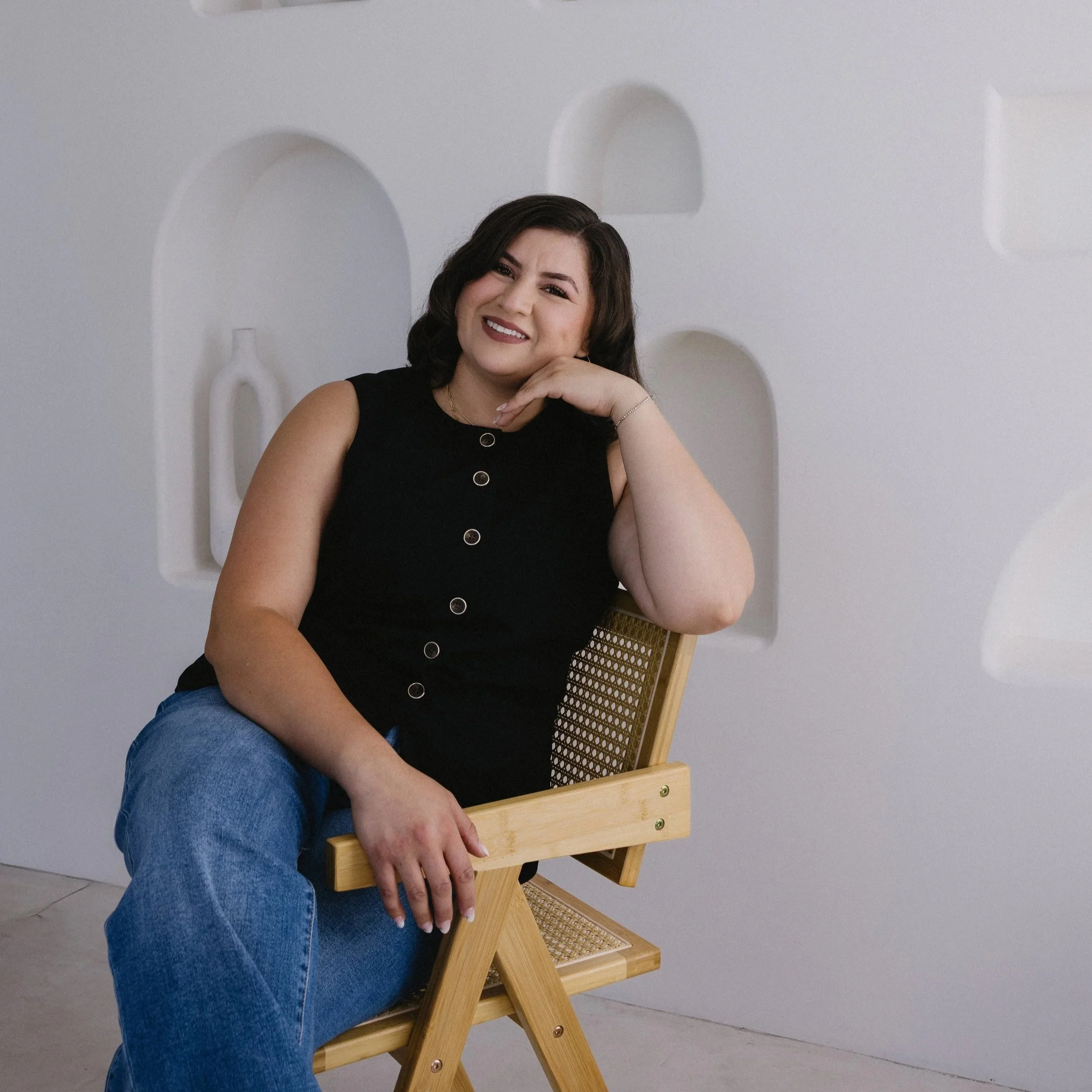 JJI Esthetics (Co-Owner) ~ Lashes ~ Facials 