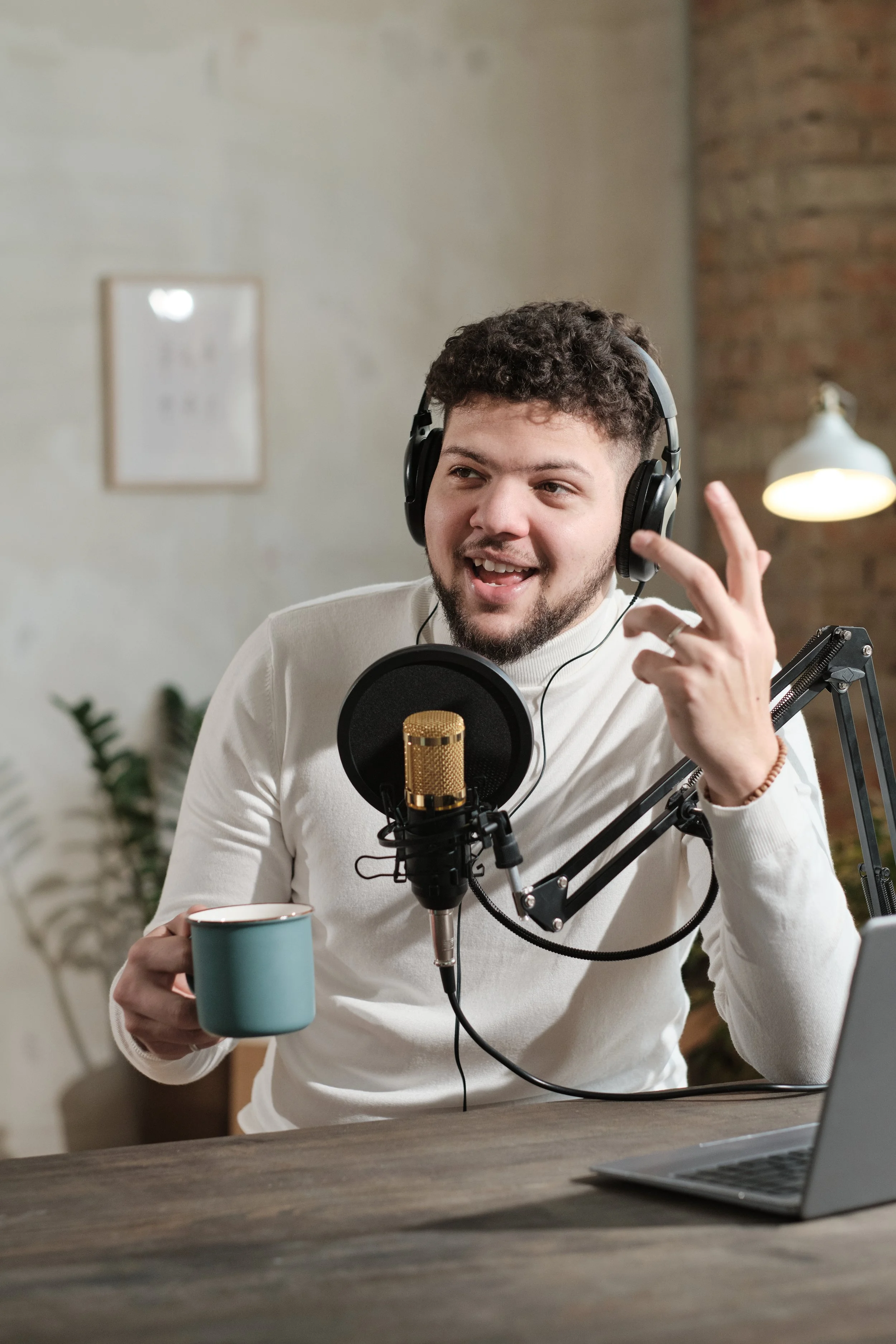 How Much Does It Cost to Start a Podcast in Los Angeles? 