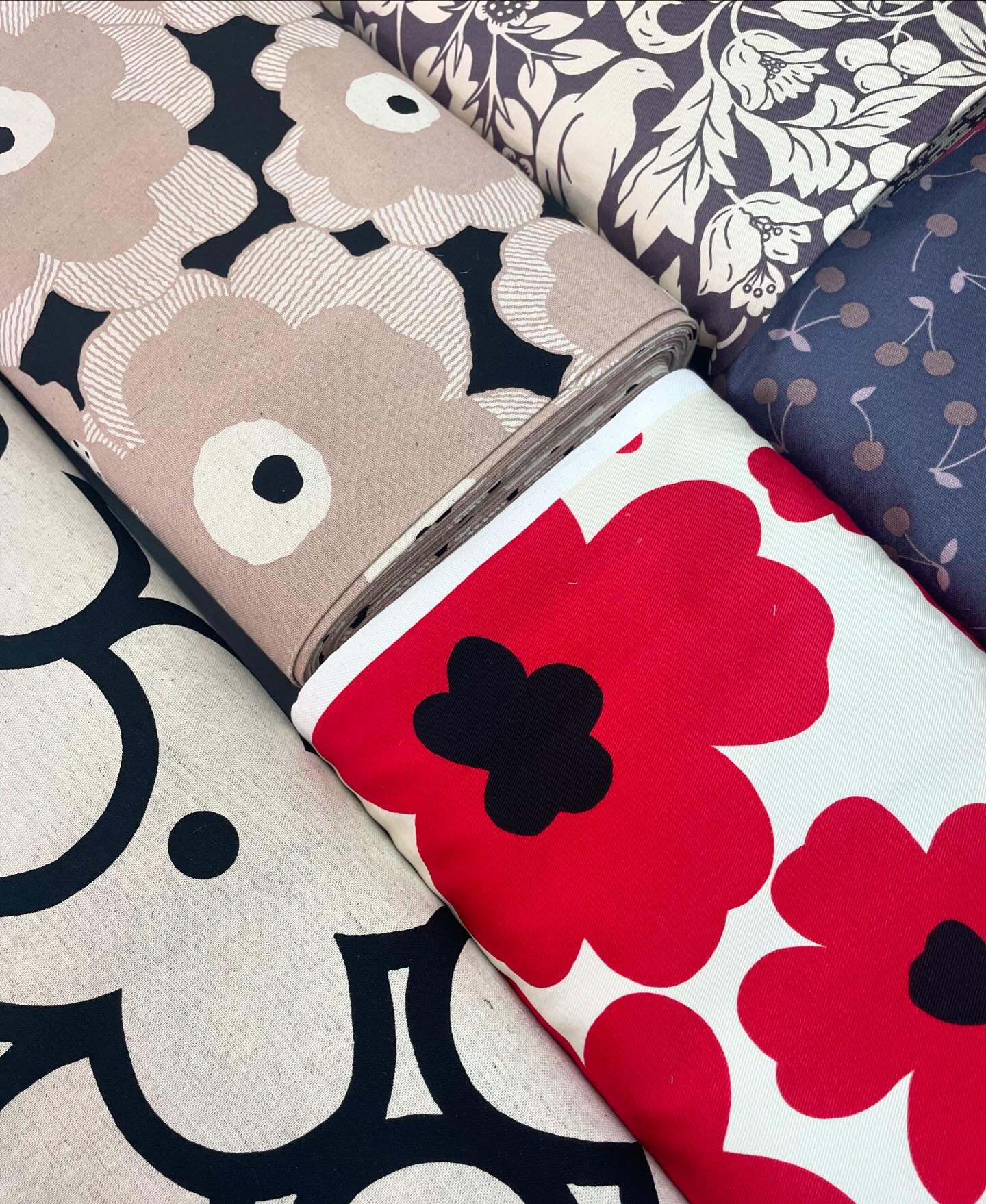 Check out these fun prints. What would you sew with them? 🧵 🪡 
.
.
#fabricstoriessg 
#japanesefabric