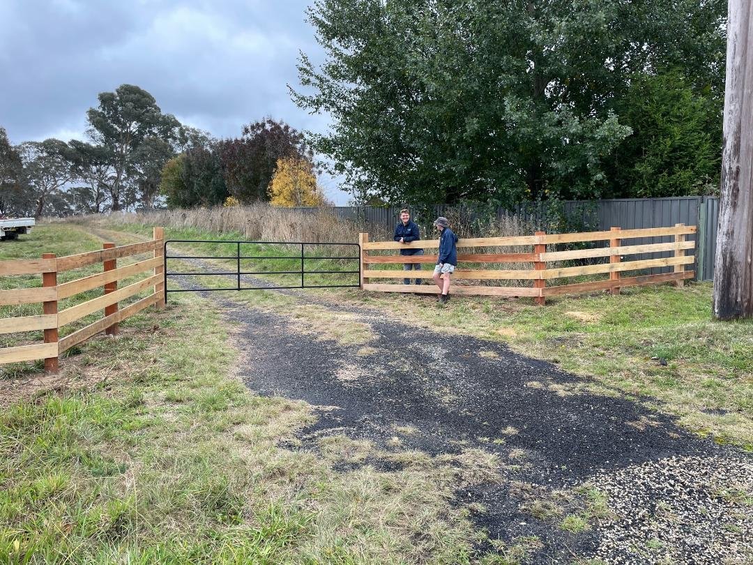 Lidsdale Hardwood Entrance gateway produced by Goodlet Rural, rural contractors in the Central West.