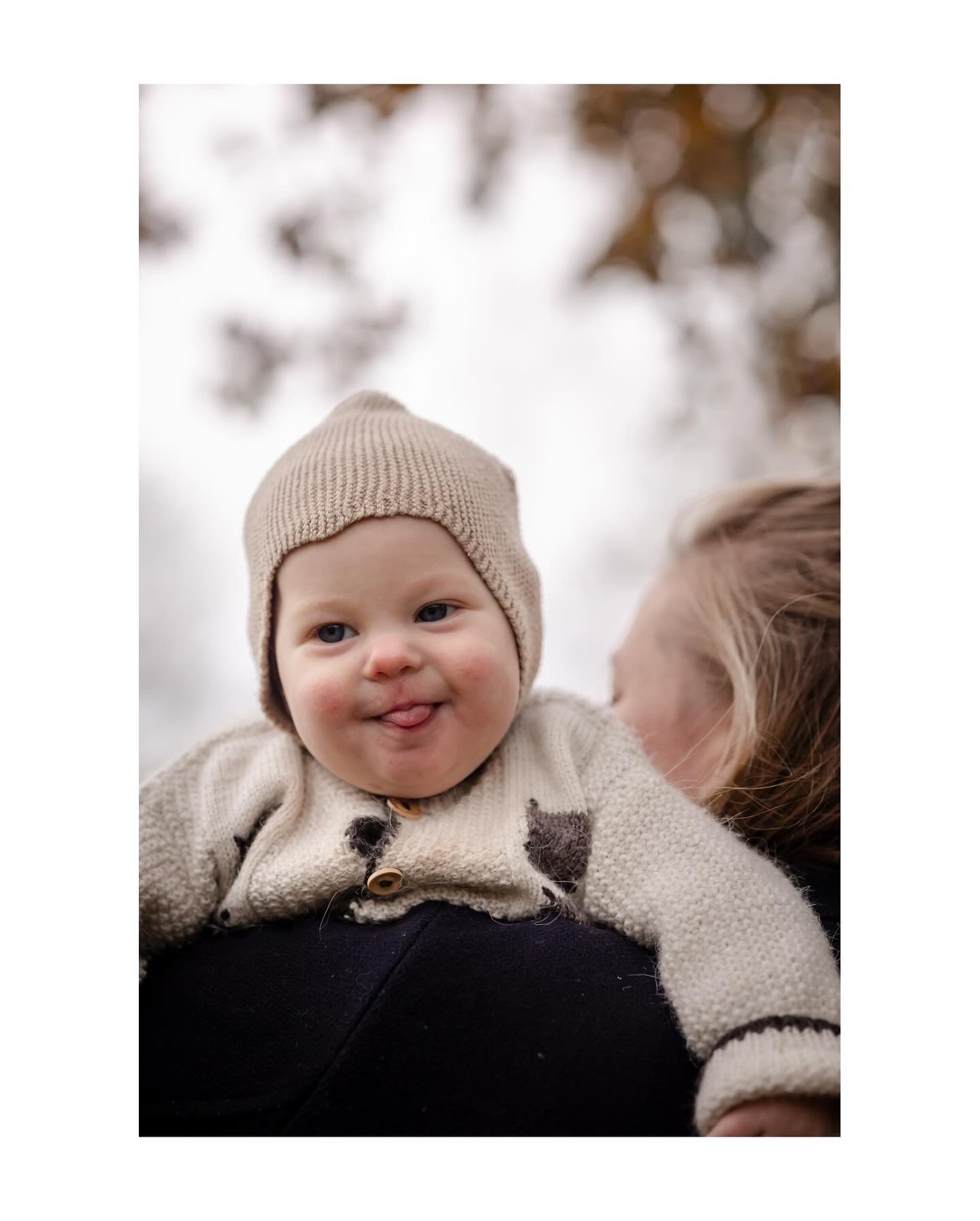 'Nu faaalmer skoven triiindt om laaaand...' ej det er m&aring;ske liiige tidligt nok, men hvad der til geng&aelig;ld ikke er for tidligt, er at booke &aring;rets efter&aring;rs fotografering! 🍁🍂

Jeg har kun begr&aelig;nsede weekendtider og enkelte