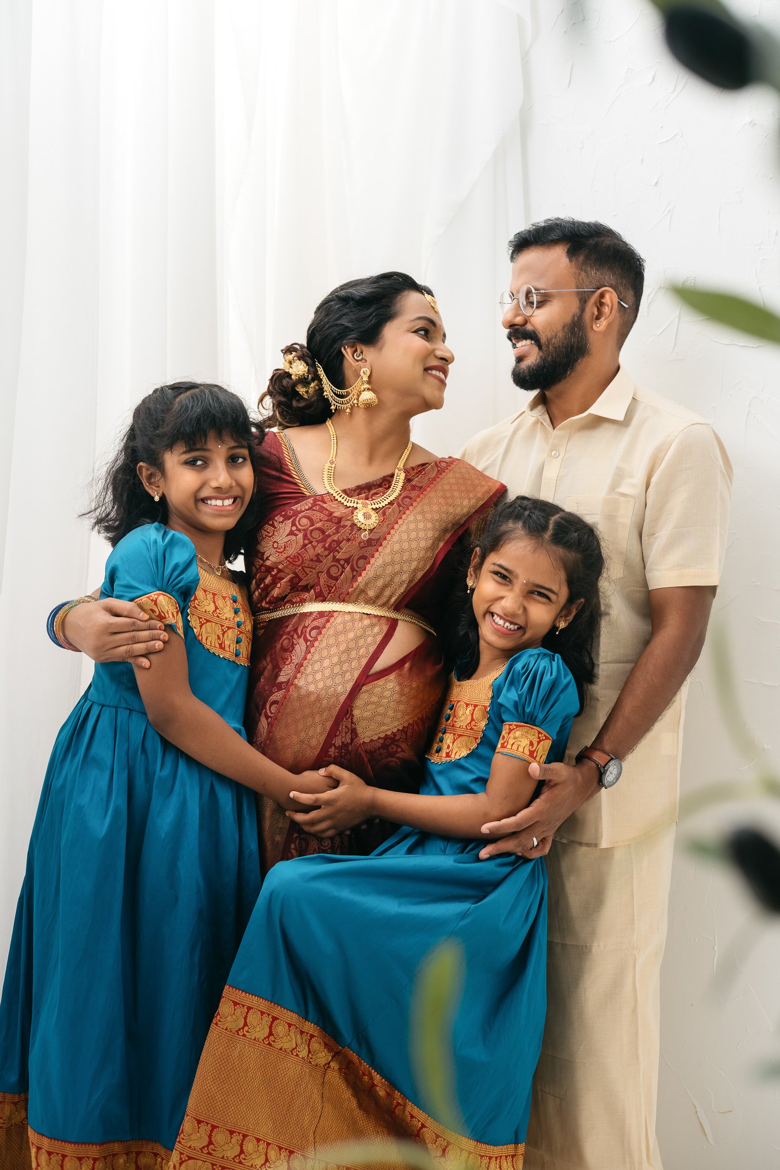 indian saree maternity photoshoot singapore