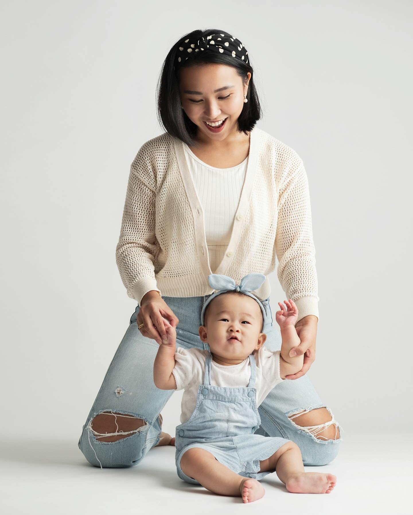 They grow up so fast ... capture all the photos you can when you can !
😍📸 #BabyLove 

Book us now !
Lets create memories

#kidsphotographer #kidsphotographysingapore