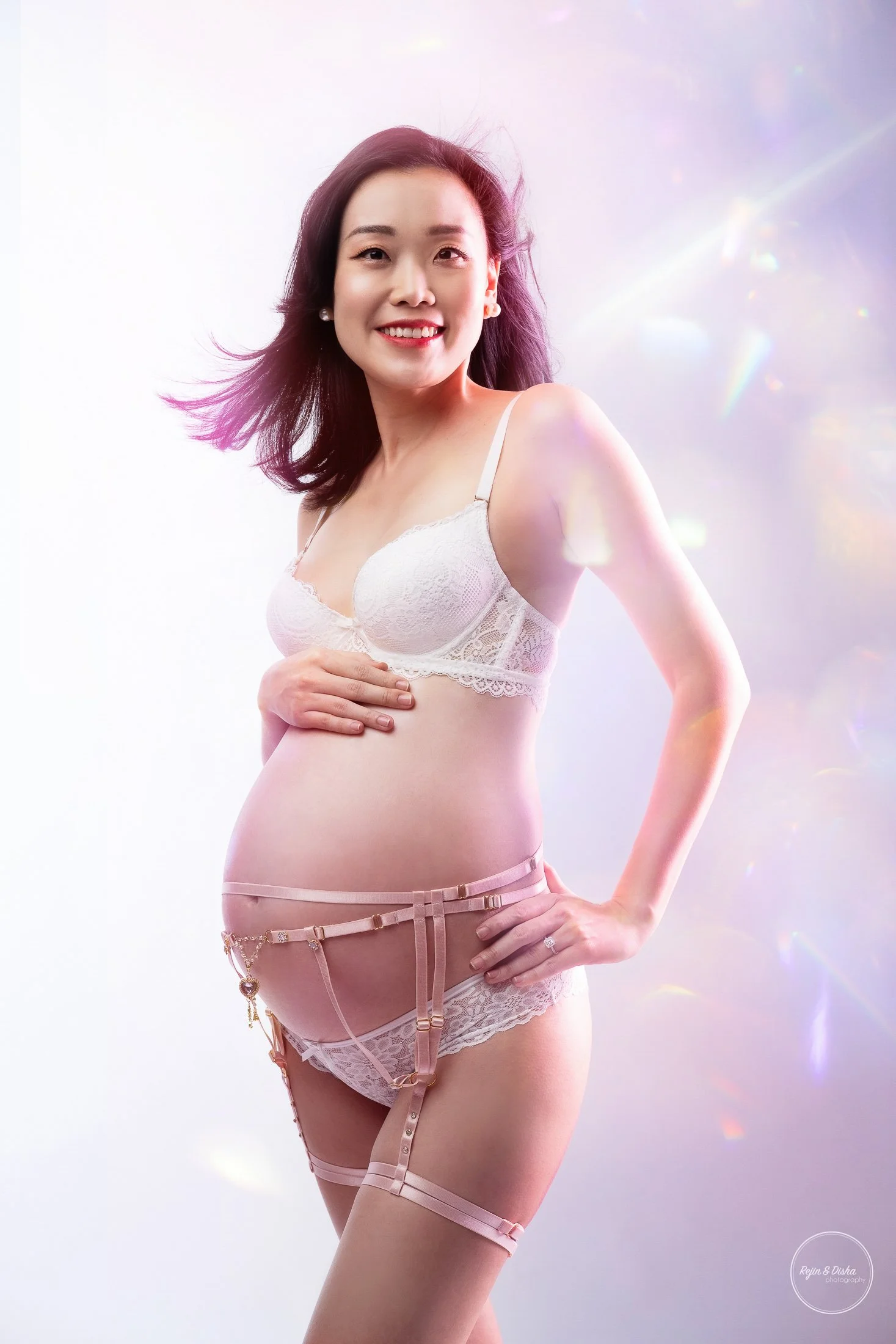 glamour lingerie maternity photoshoot singapore