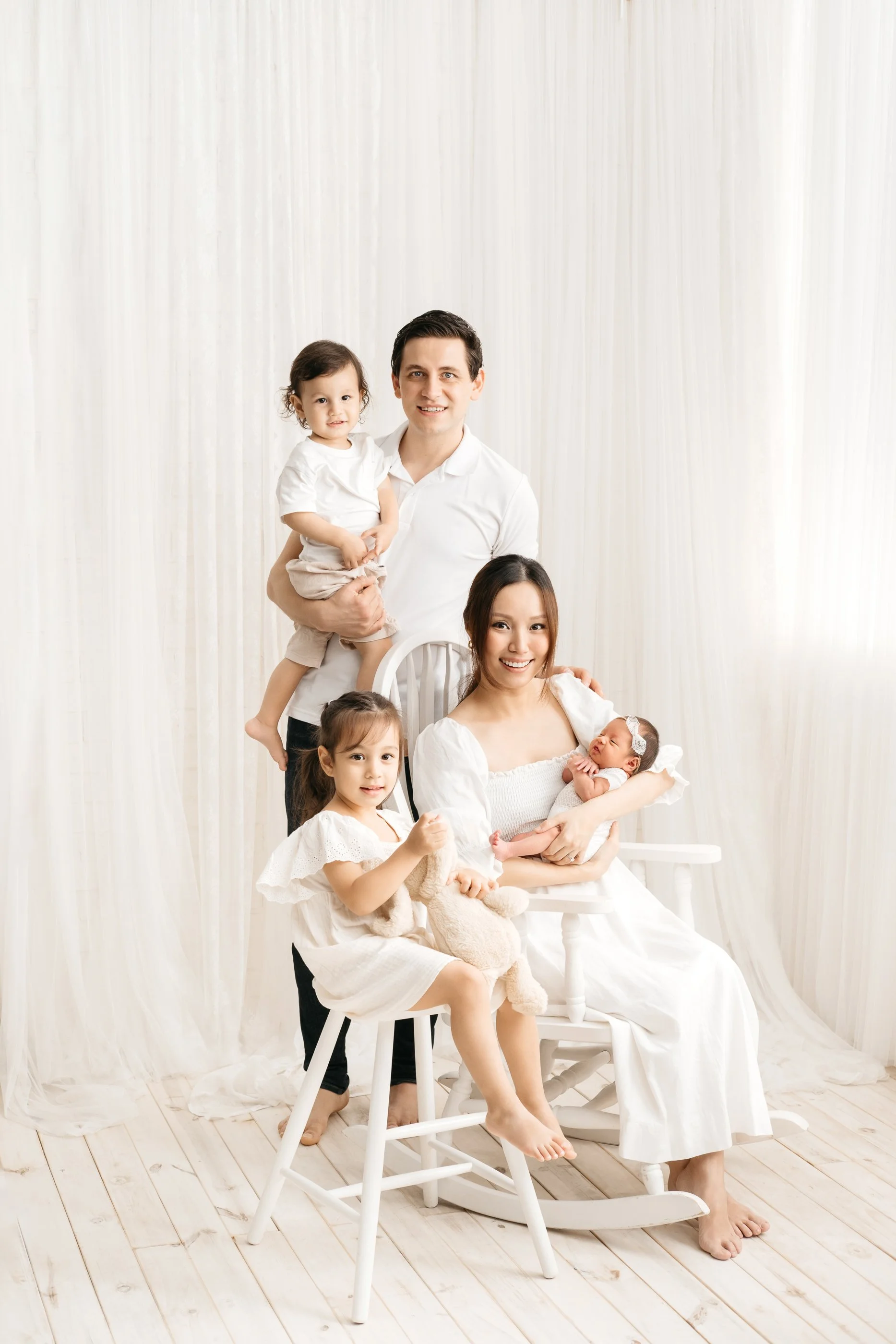 newborn family photoshoot singapore-0005.jpg