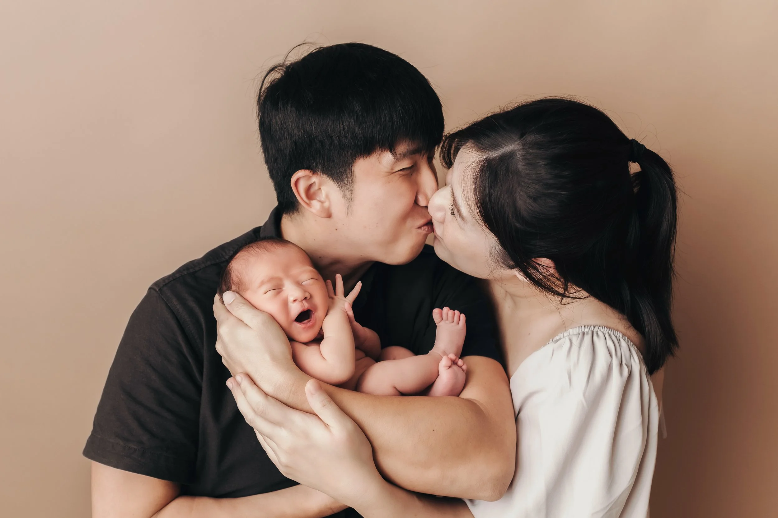 newborn family photoshoot singapore-0001.jpg