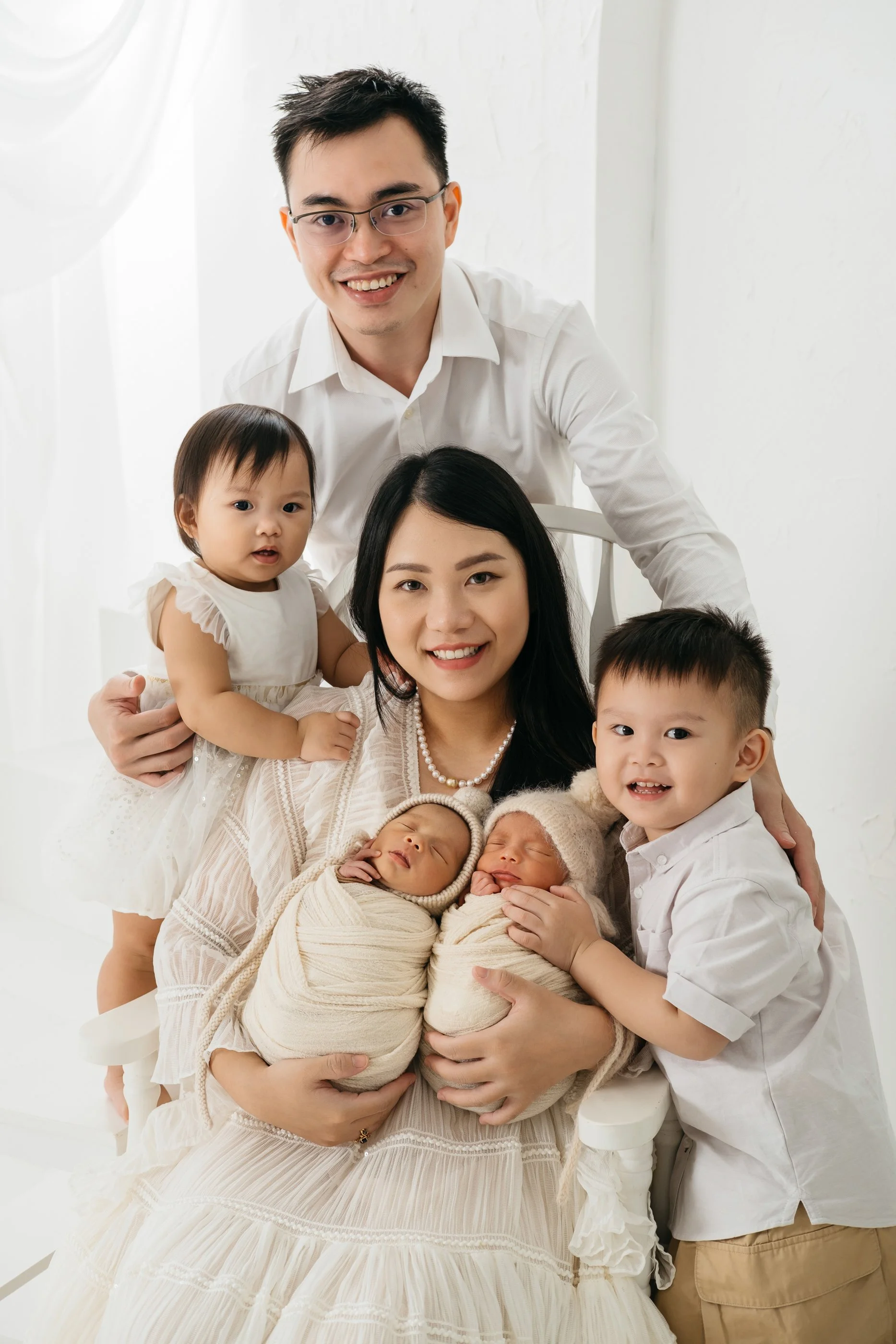 newborn family photoshoot singapore-0014.jpg