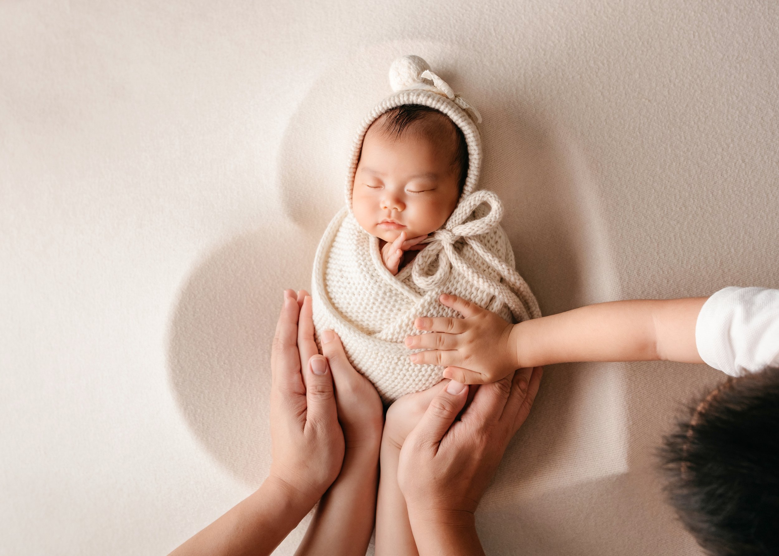newborn family photoshoot singapore-0012.jpg