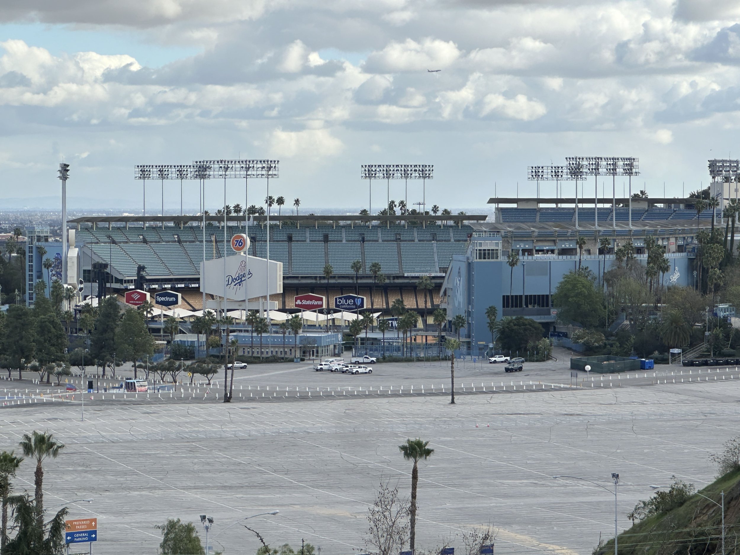 DodgerStadium-min.JPG