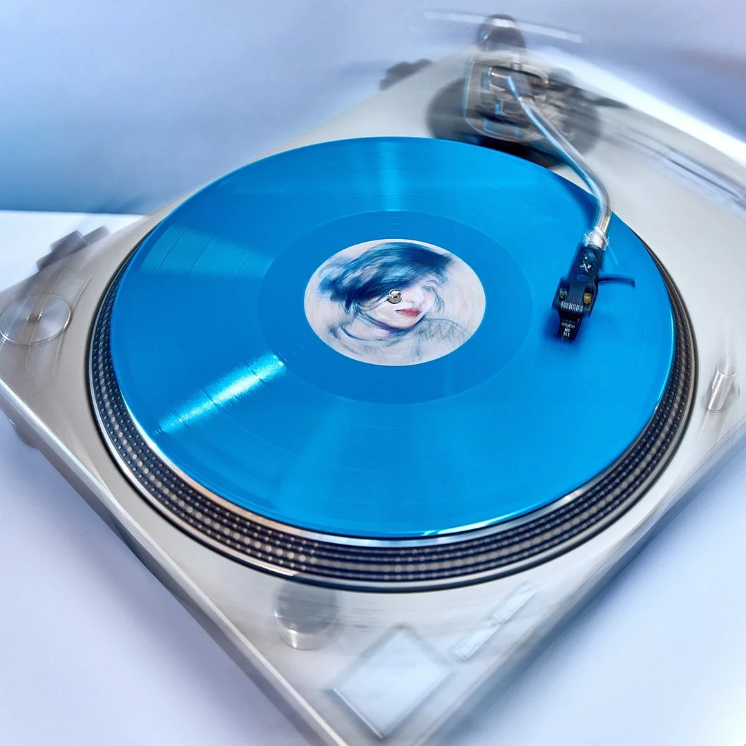 turntable is spinning. #curiosityphotography #humanmade #turntable #studiophotography#jonninestandish