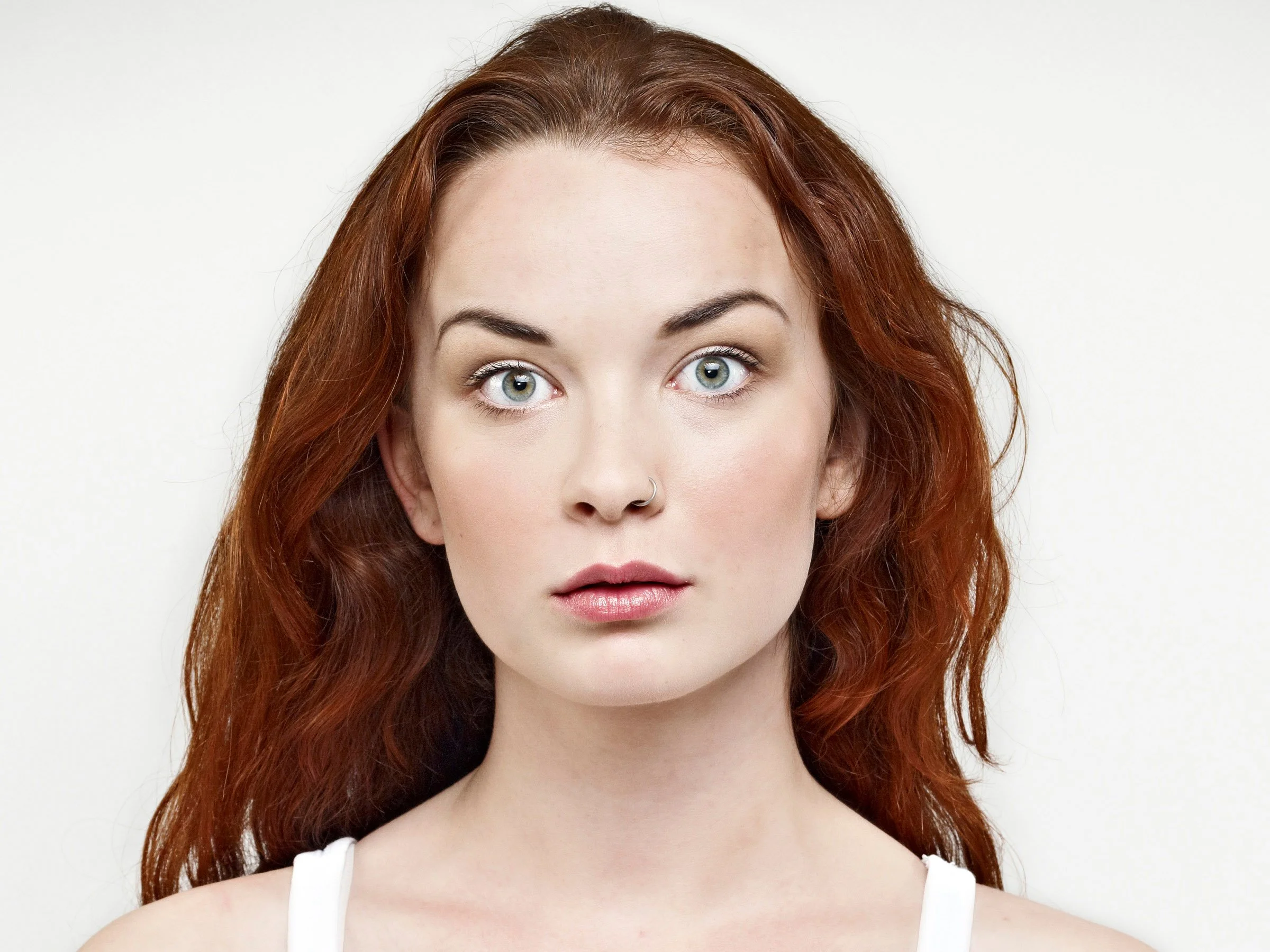 personal_branding_portrait_female_sedcard_white.jpg