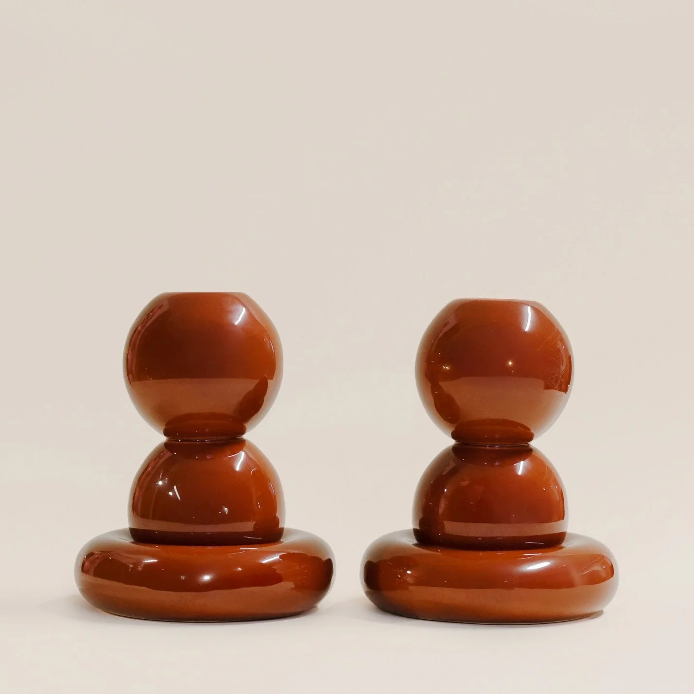 Dwa świeczniki ADAM I EWA Choco bez świeczek.