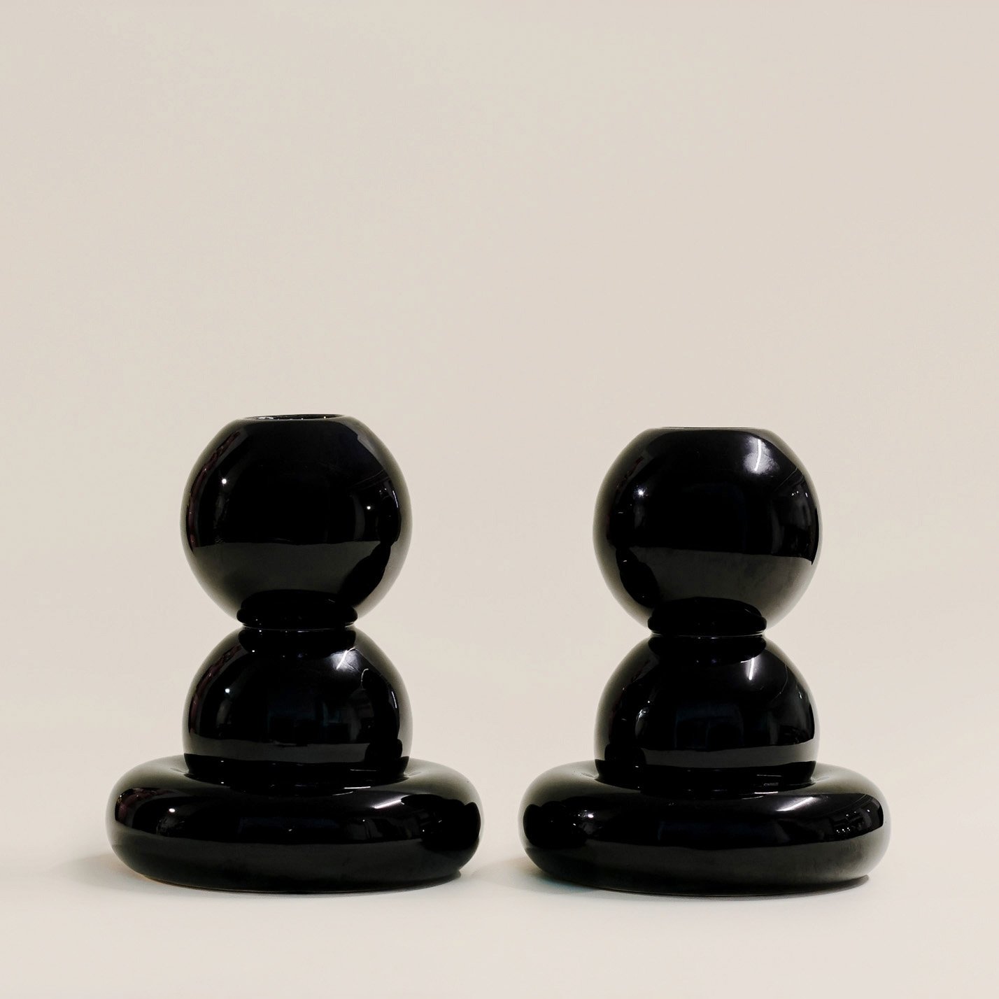 Dwa świeczniki ADAM I EWA Black bez świeczek.