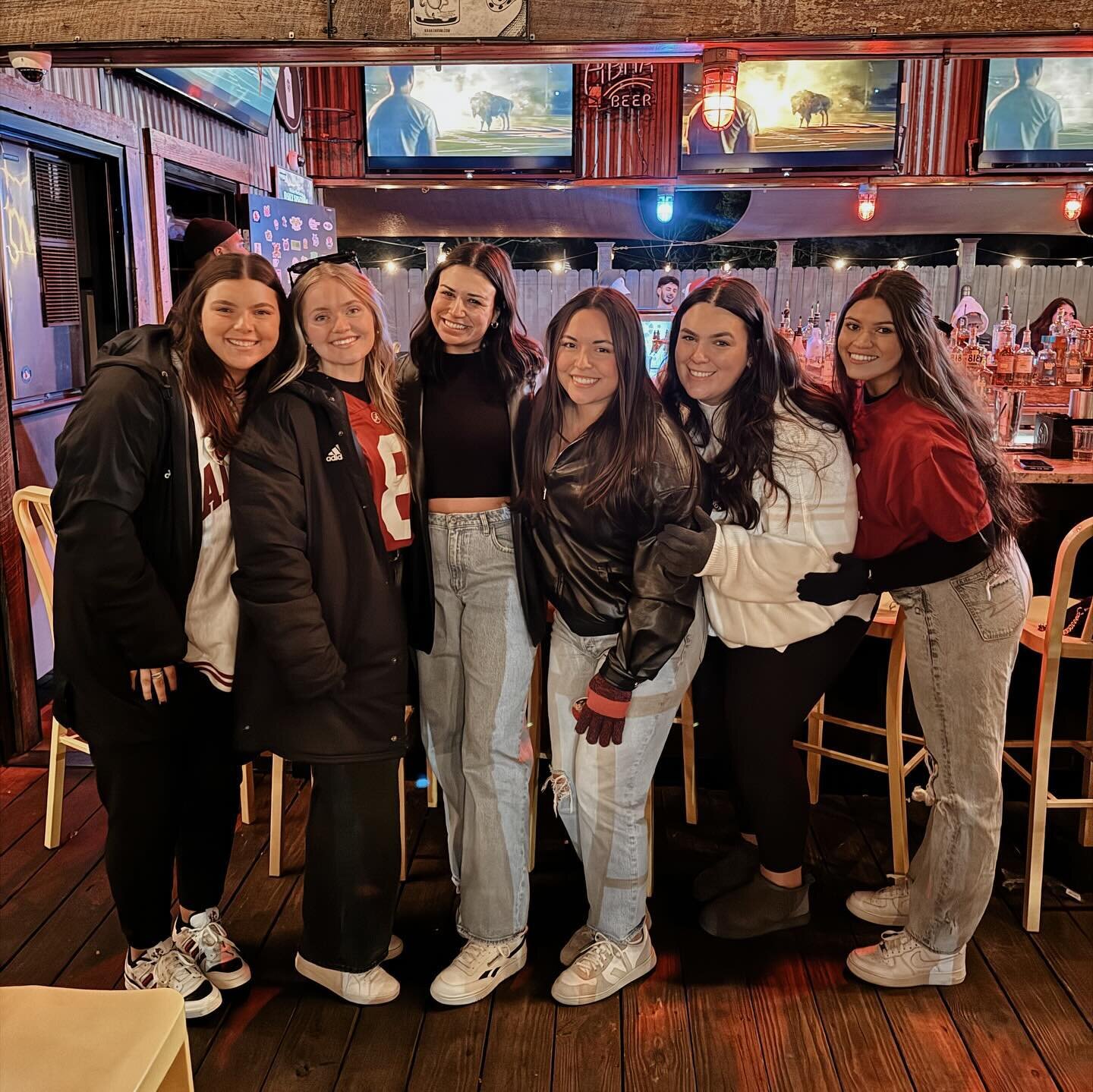 🏈 WHAT A SEASON!! 

🍻 Our @alabamafbl watch parties this season were nothing short of incredible and we couldn&rsquo;t pull it off without the support of the BamaCharlotte community! The fun doesn&rsquo;t stop here- be on the lookout for other even